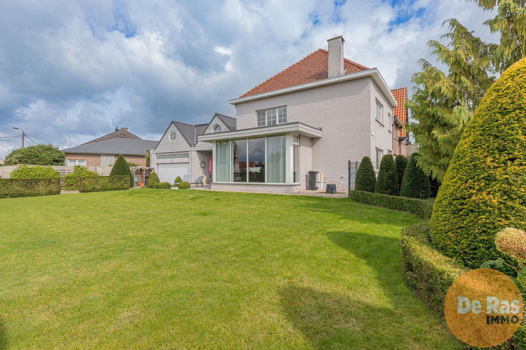 LEDE - Verzorgde woning met mooie tuin nabij centrum Lede foto 3