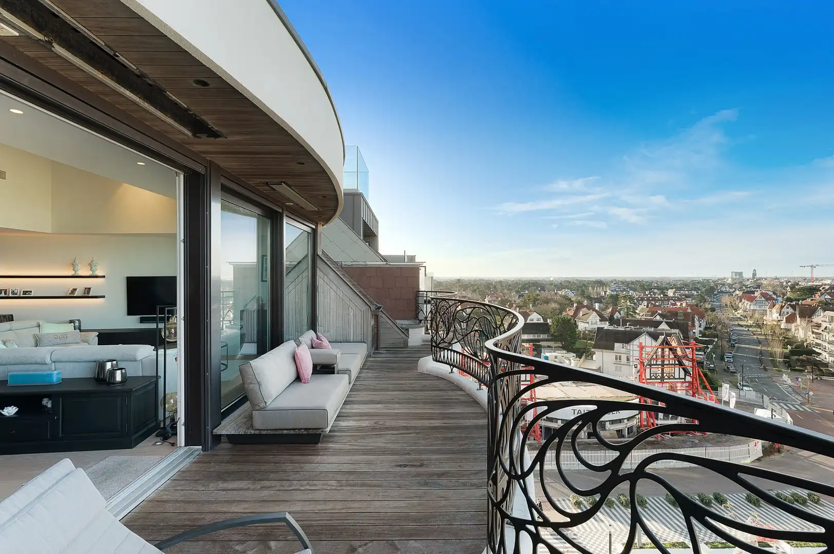 Uitzonderlijke penthouse met een gevelbreedte van 12m en panoramisch zeezicht in de standingvolle residentie Plaza op het Albertplein. foto 9