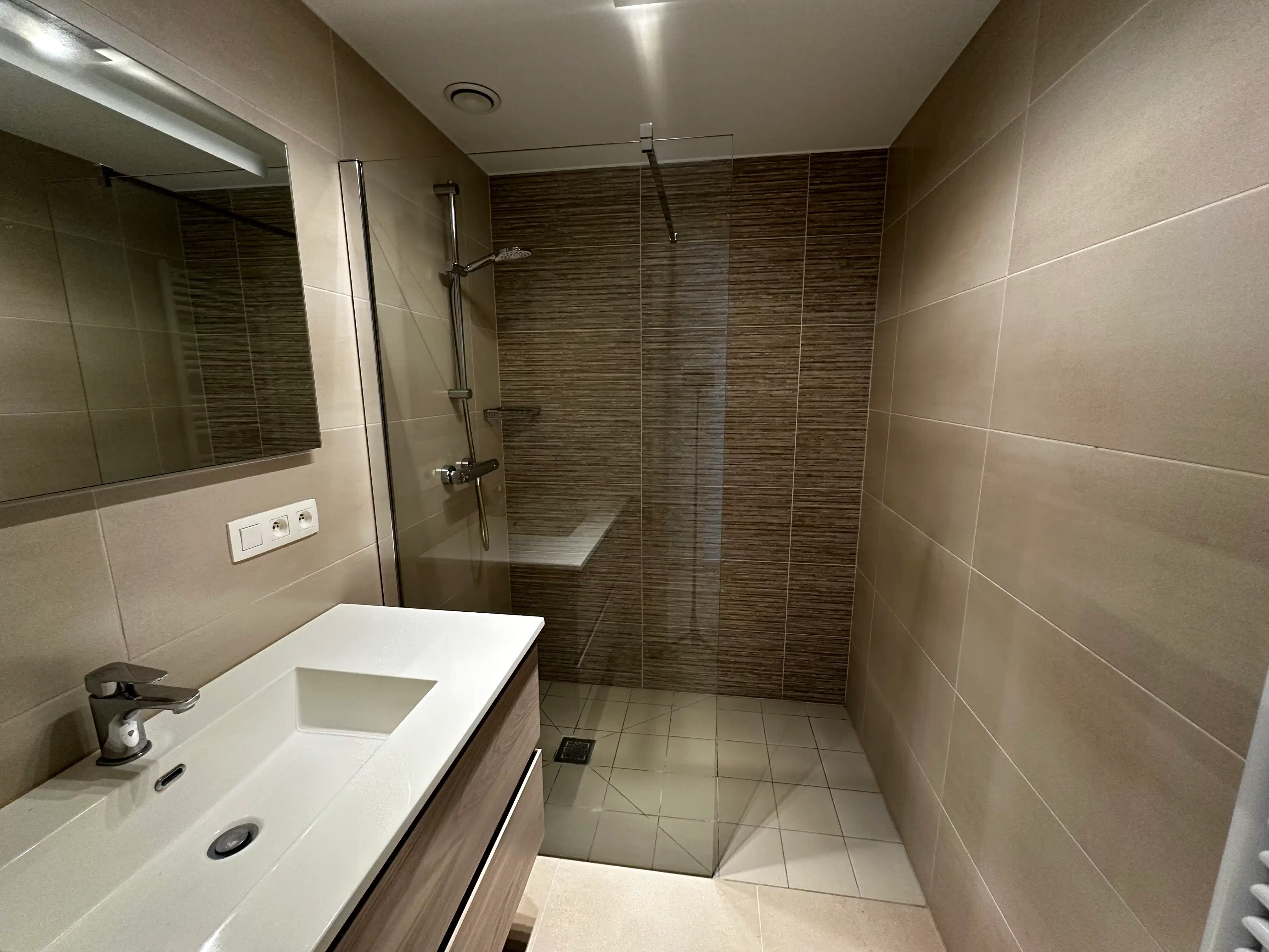 Recent één slaapkamer appartement in centrum van Aalter foto 11