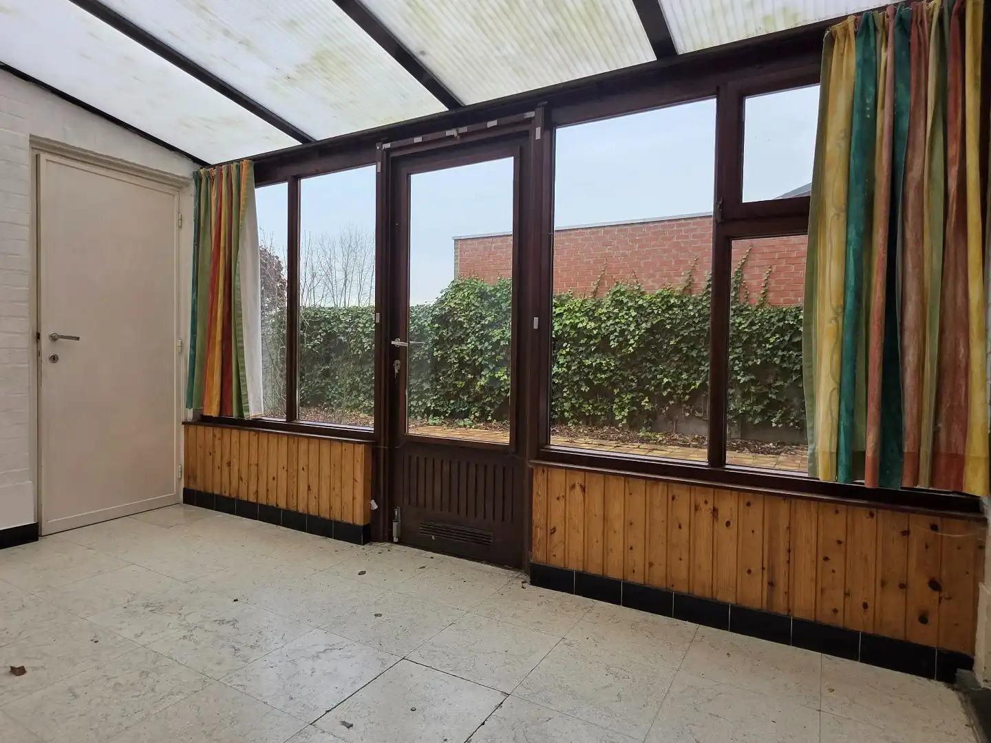 Sterke woning in beton met 3 garages, landelijke verzichten in Hulste. foto 21