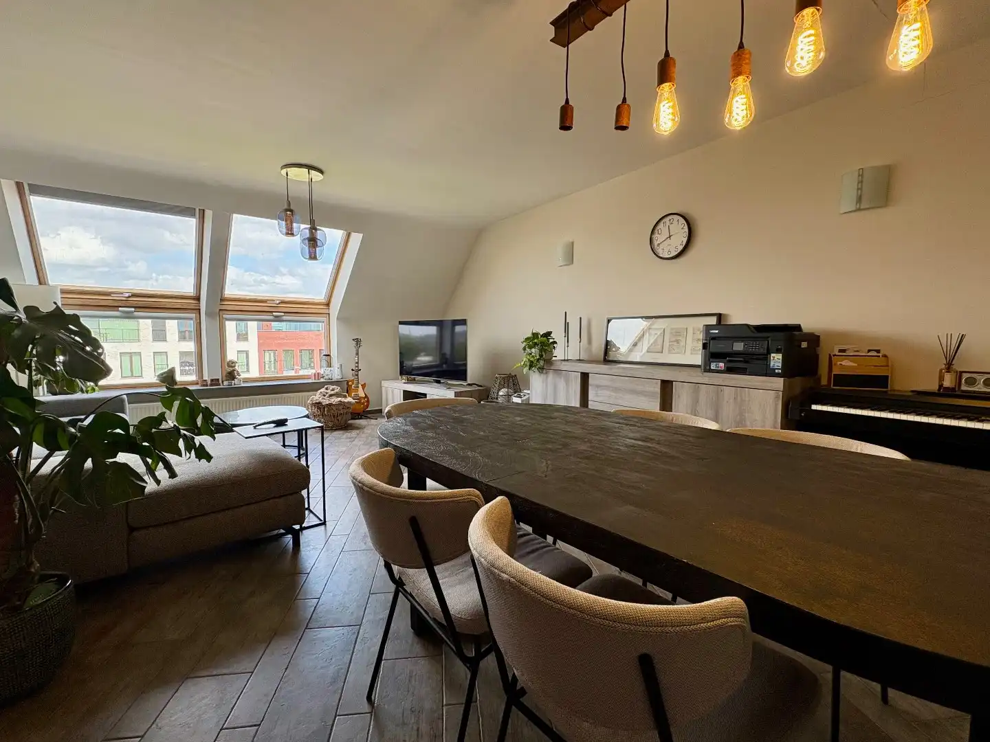 Appartement te koop op de 3de verdieping in Harelbeke met 2 slaapkamers  foto 2