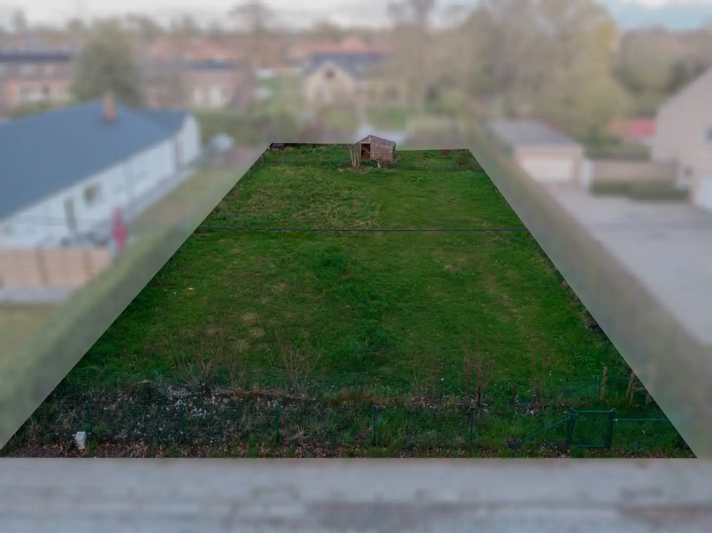 Prachtig gelegen stuk bouwgrond van 730m² foto {{pictureIndex}}