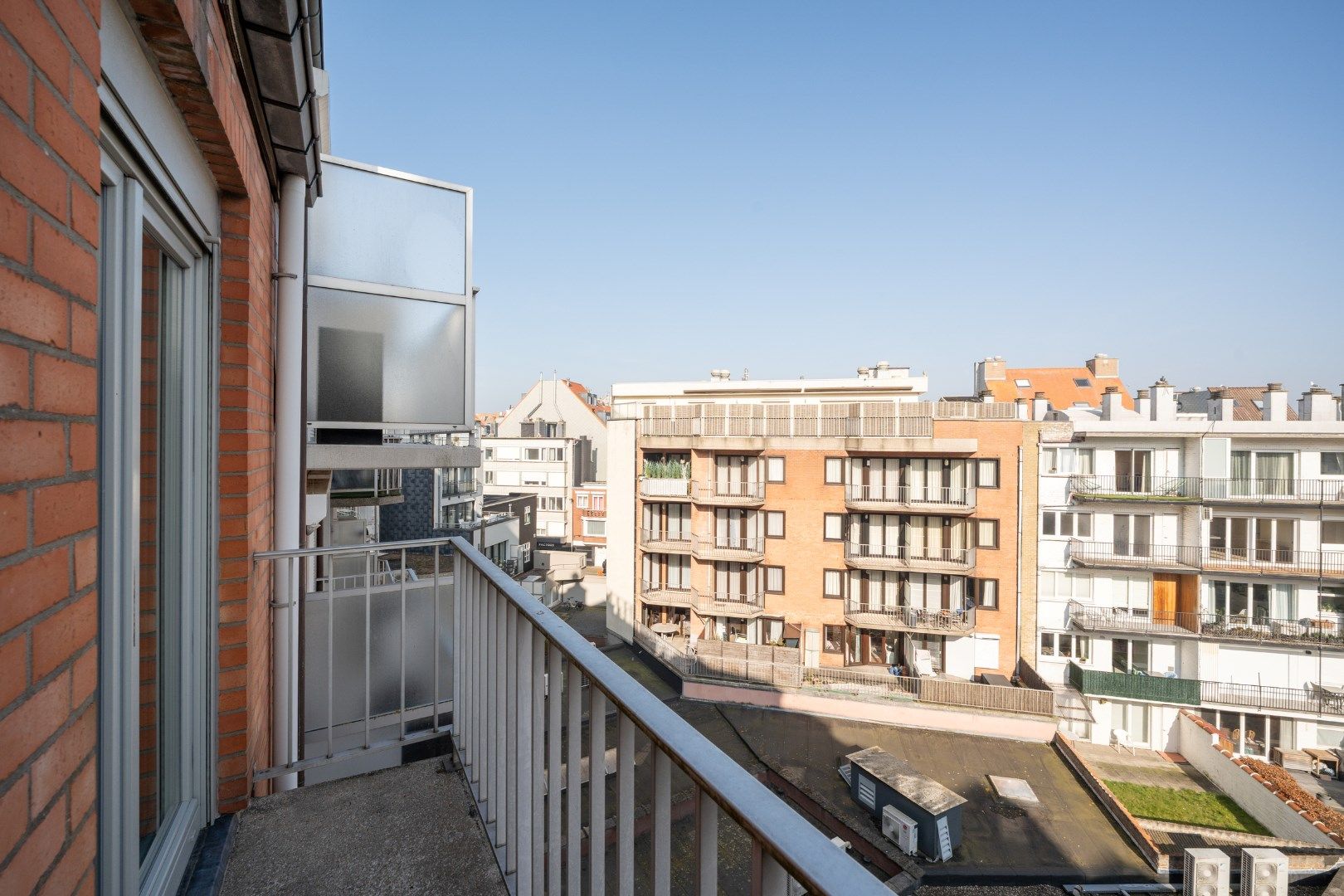 Stijlvol appartement op toplocatie in de Lippenslaan foto 16