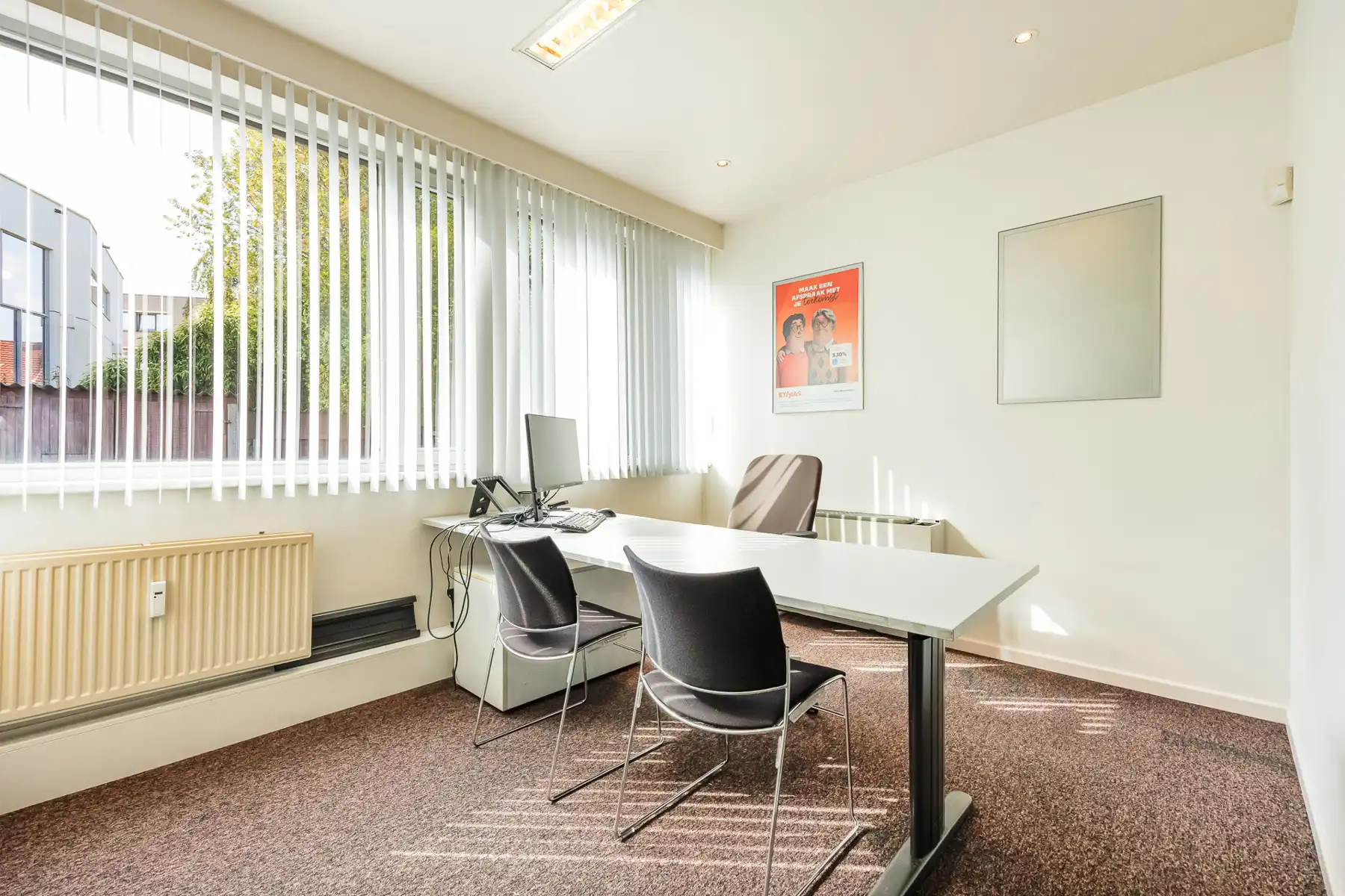 Ruim handelspand/investeringspand (ca194m²) met 3 autostaanplaatsen, gelegen langs de ring van Turnhout. foto 8