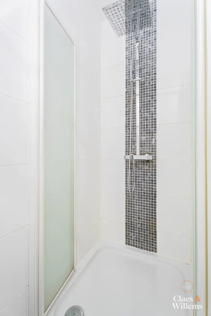 Ruim instapklaar duplex appartement te Sint-Pieters-Leeuw foto 16