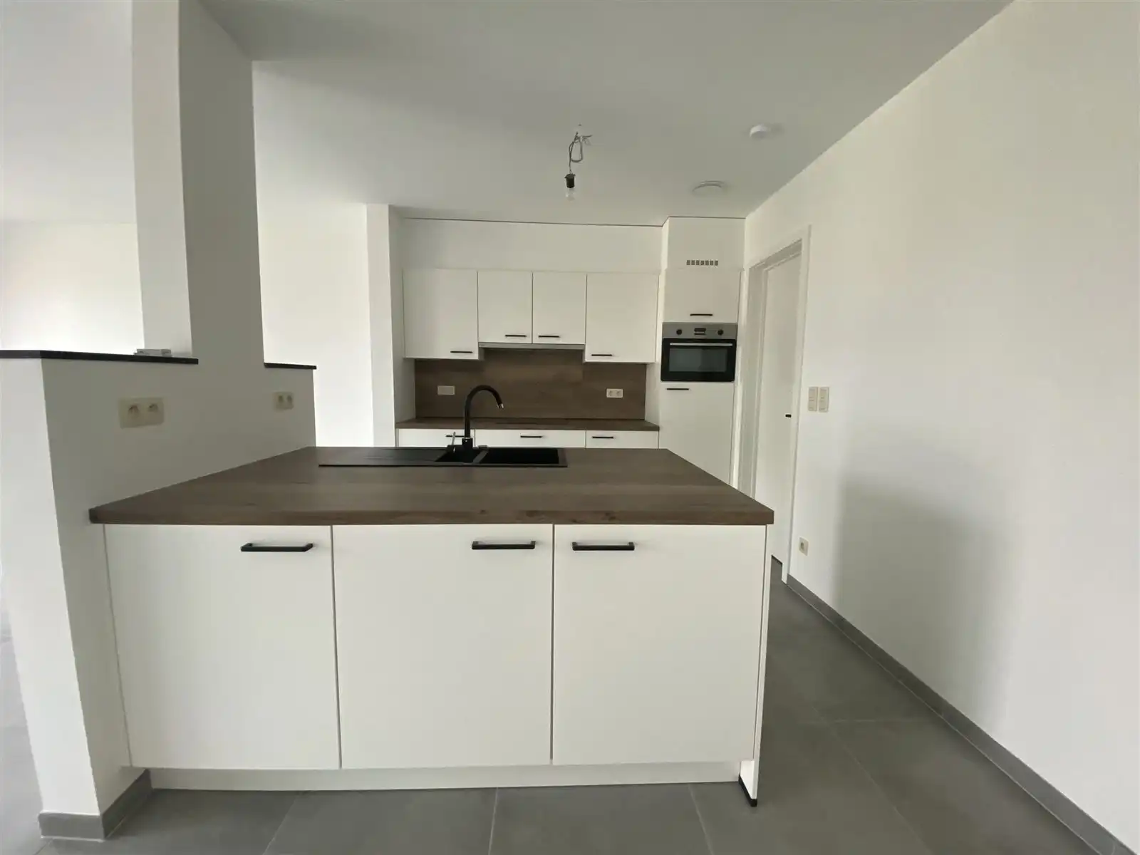 Ruime woning met 3 slaapkamers te huur foto 6