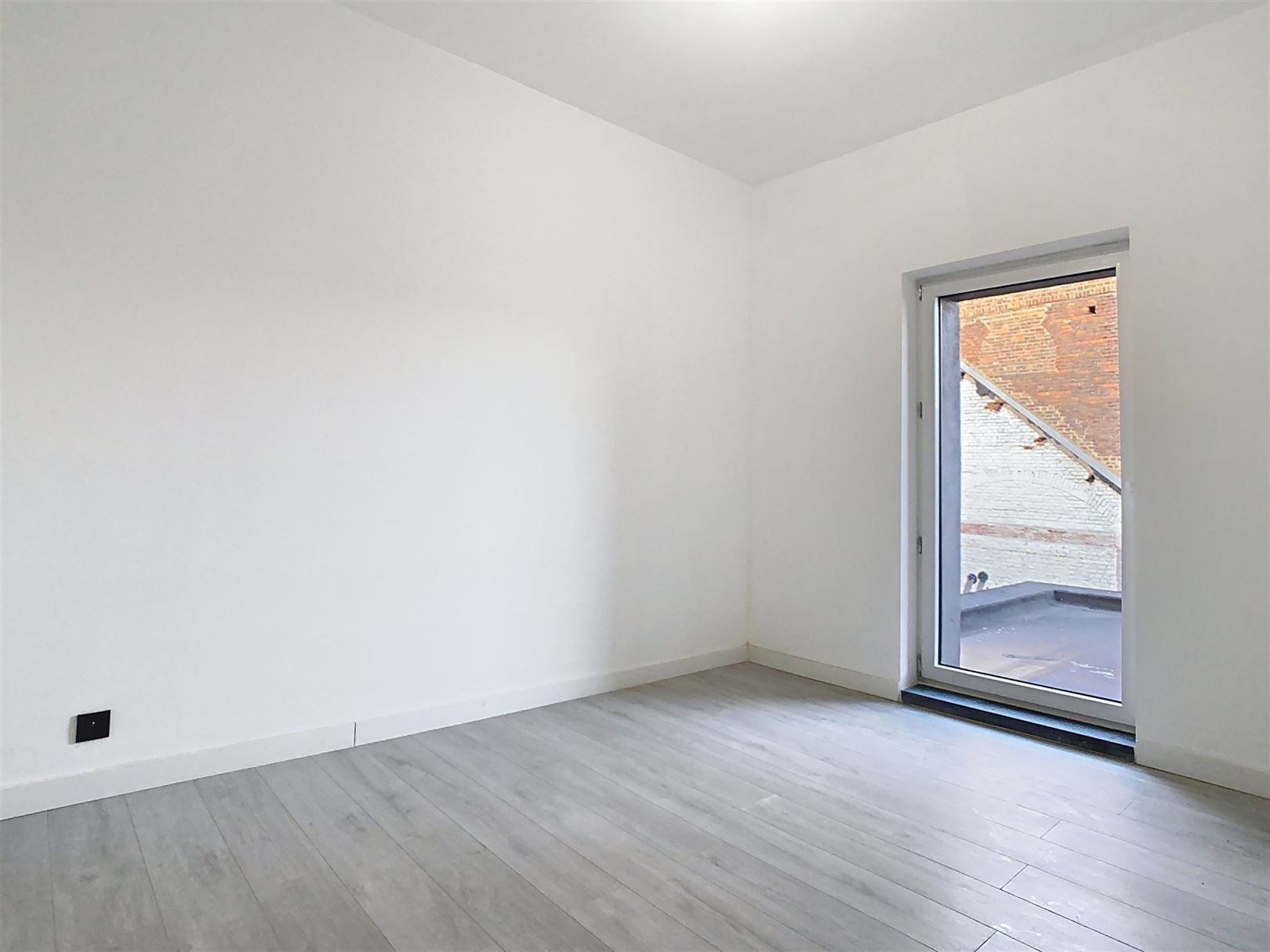 Volledig gerenoveerde stadswoning, 4 slpks, terras,1a 02ca foto 18