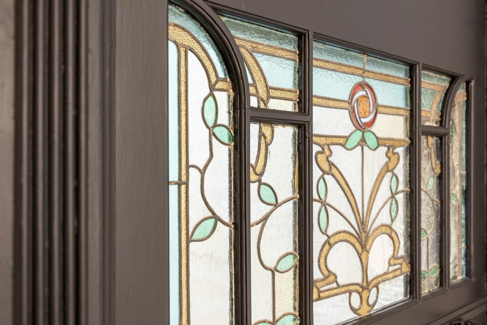Elegant gelijkvloers in gerenoveerd Art Nouveau gebouw foto 27