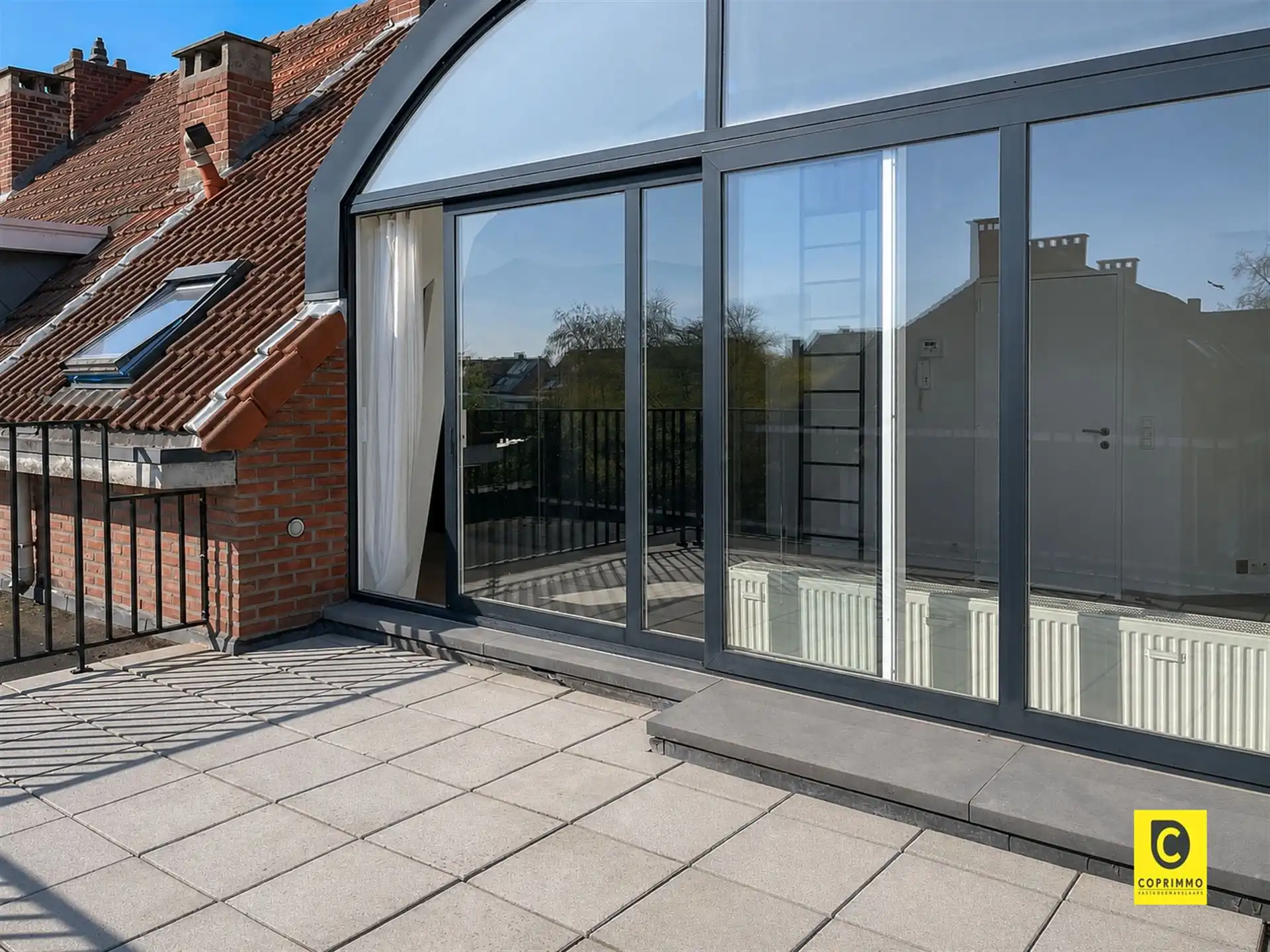 Uniek dakappartement met groot terras foto 6