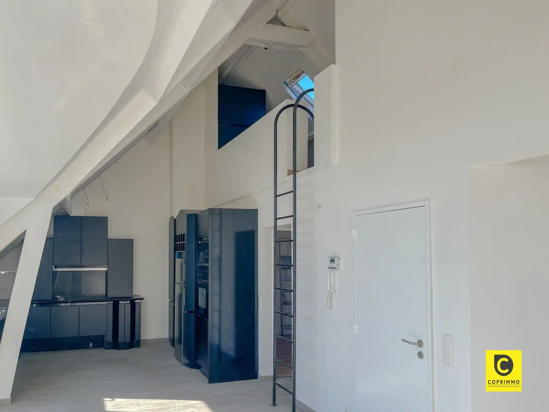 Dakappartement met groot terras foto 6