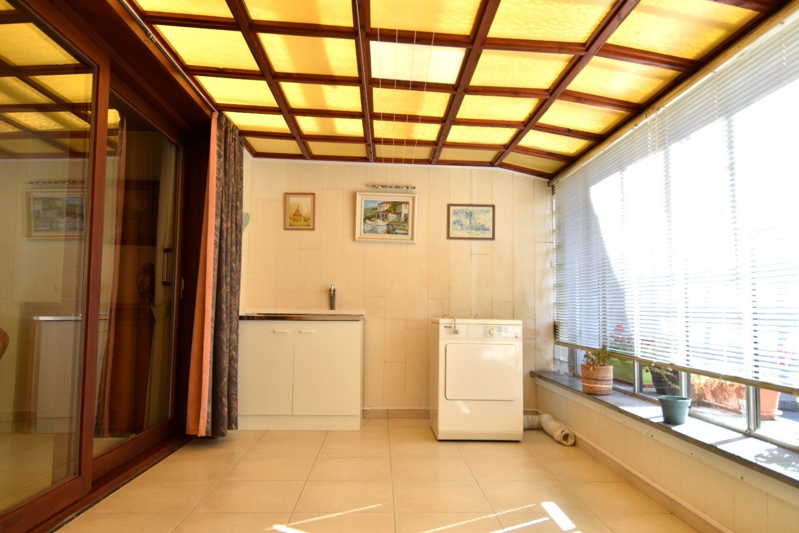 Charmante gezinswoning met 4 slaapkamers, tuin én garage te Bissegem foto 4