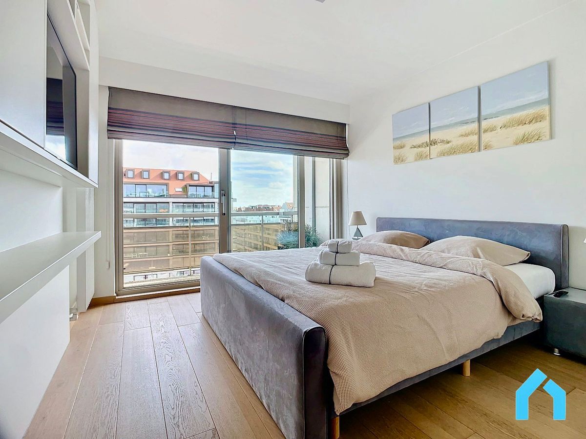 Uniek gelegen appartement gelegen op het Lichttorenplein te huur foto 9
