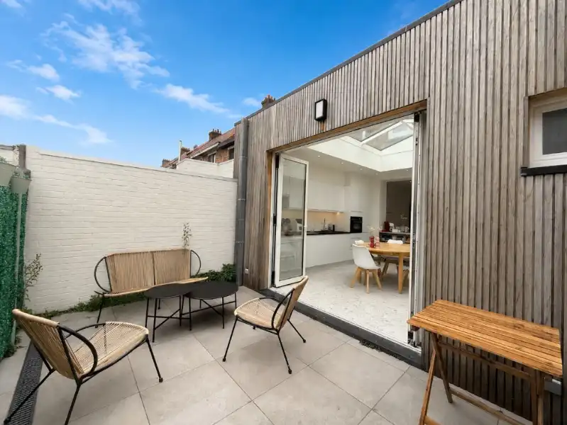 Totaal gerenoveerde woning met zonnig terras nabij UZ Gent foto 15
