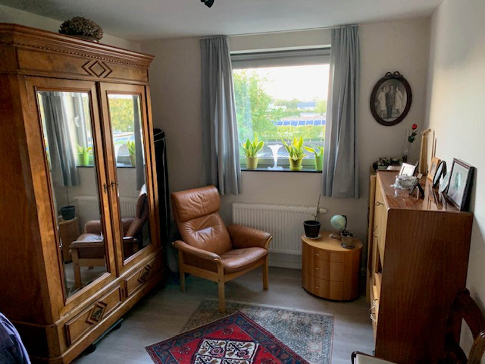Instapklaar ruim en goed gelegen 2 slaapkamerappartement foto 5