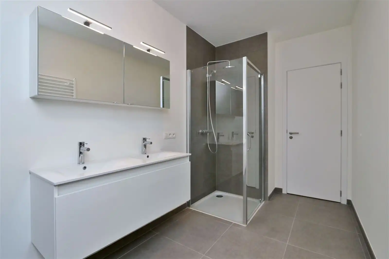 Kwalitatief appartement (duplex)  met 2 slaapkamers & 2 ondergrondse staanplaatsen  foto 13