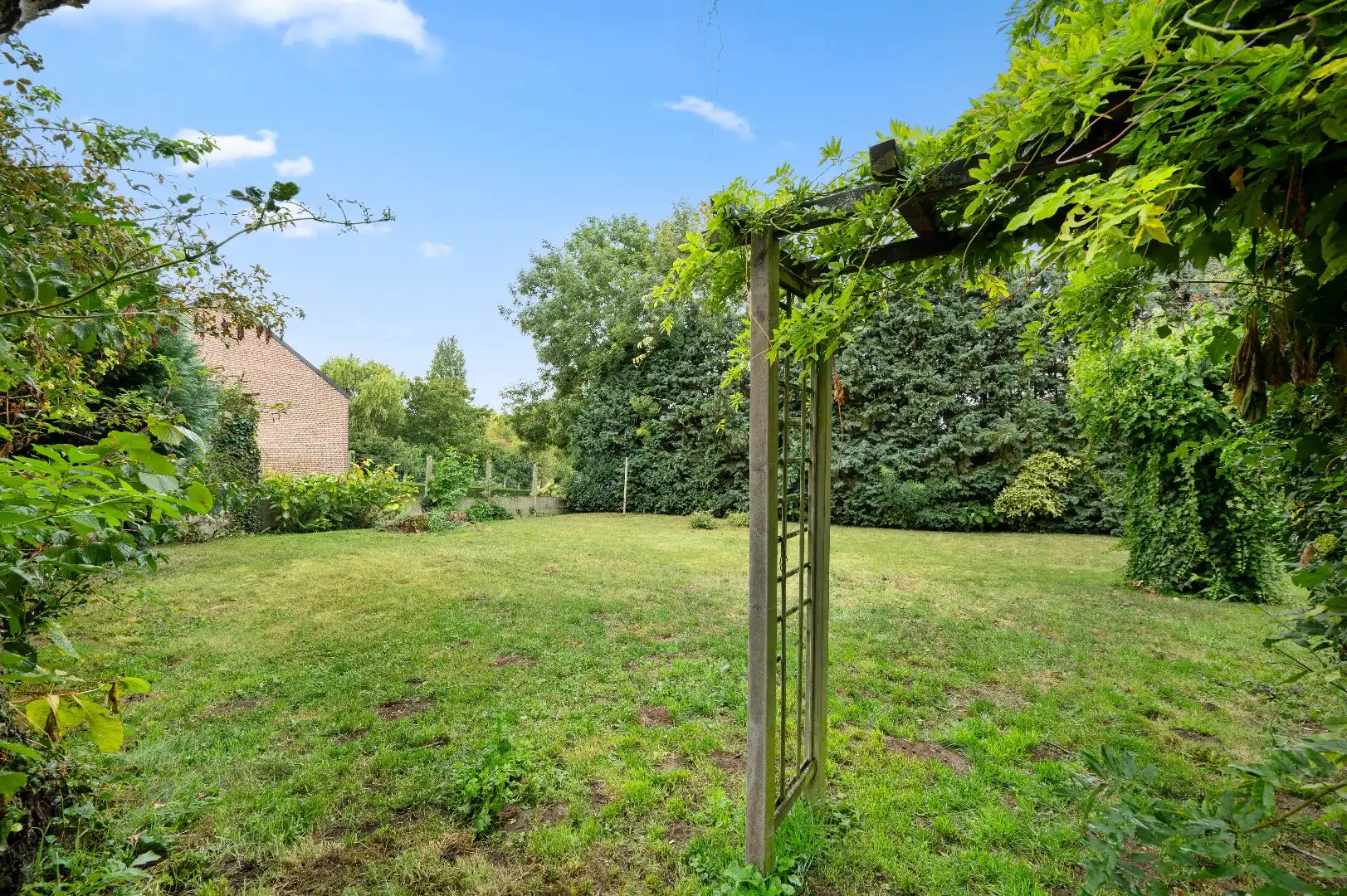 Geklasseerde te renoveren hoeve foto 24