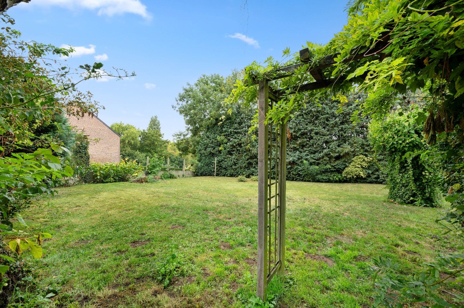 Geklasseerde te renoveren hoeve foto 24