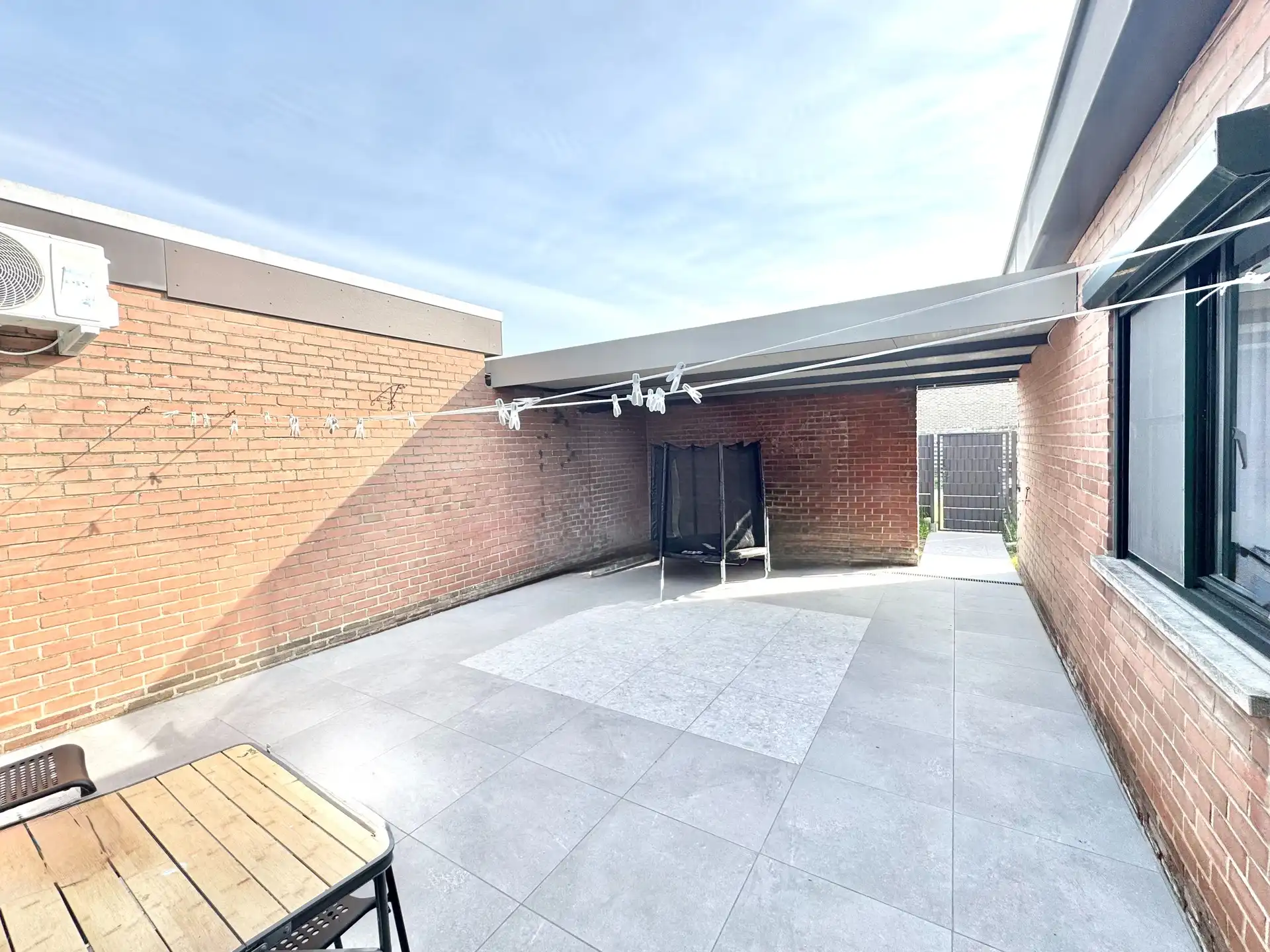 GERENOVEERDE GELIJKVLOERSE WONING | 3 KAMERS | GARAGE | 274 M² foto 16