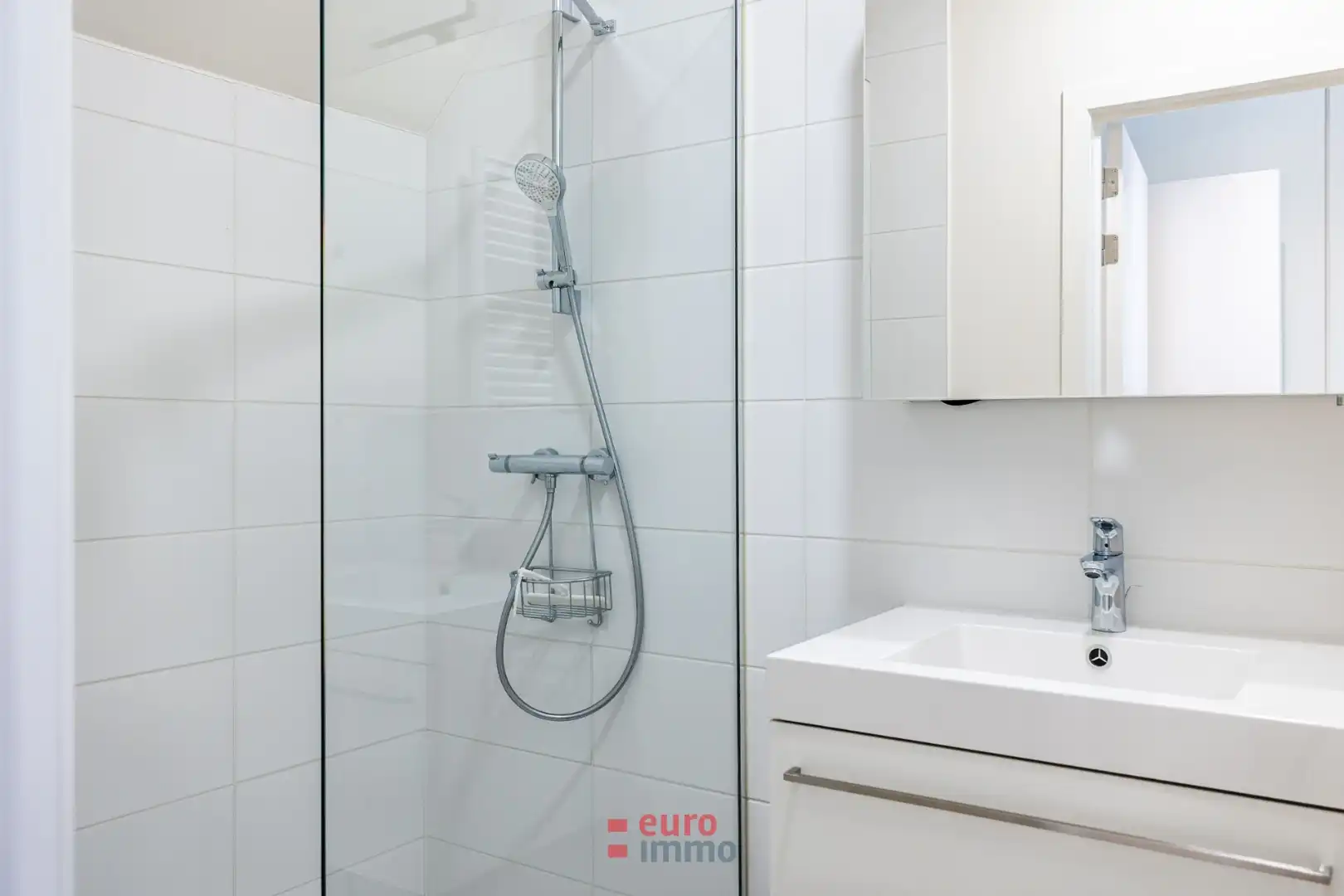 Exclusief duplex-appartement met 2 slaapkamers in het hartje van onze bruisende badstad! foto 11