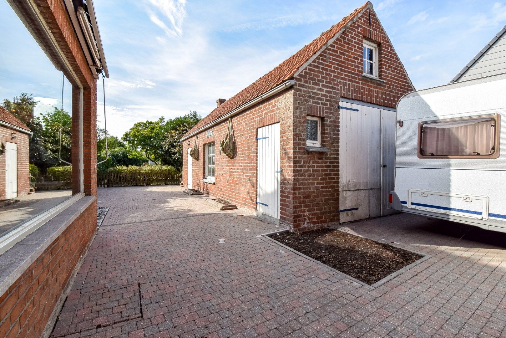 Woning met garage en tuin met mogelijkheid tot 5 slaapkamers foto 17
