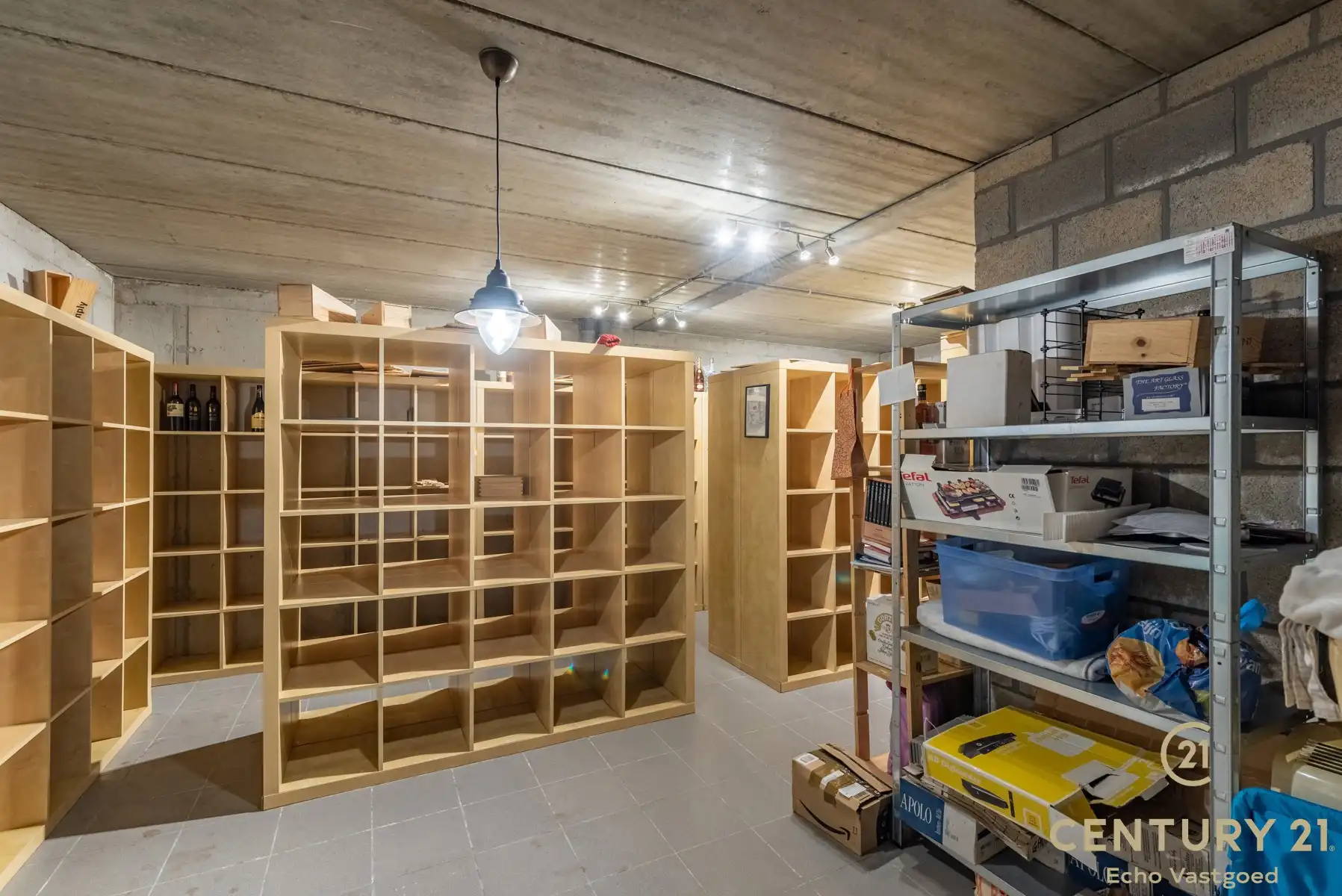 Riante villa met 5 slaapkamers, 4 badkamers en binnenzwembad foto 14