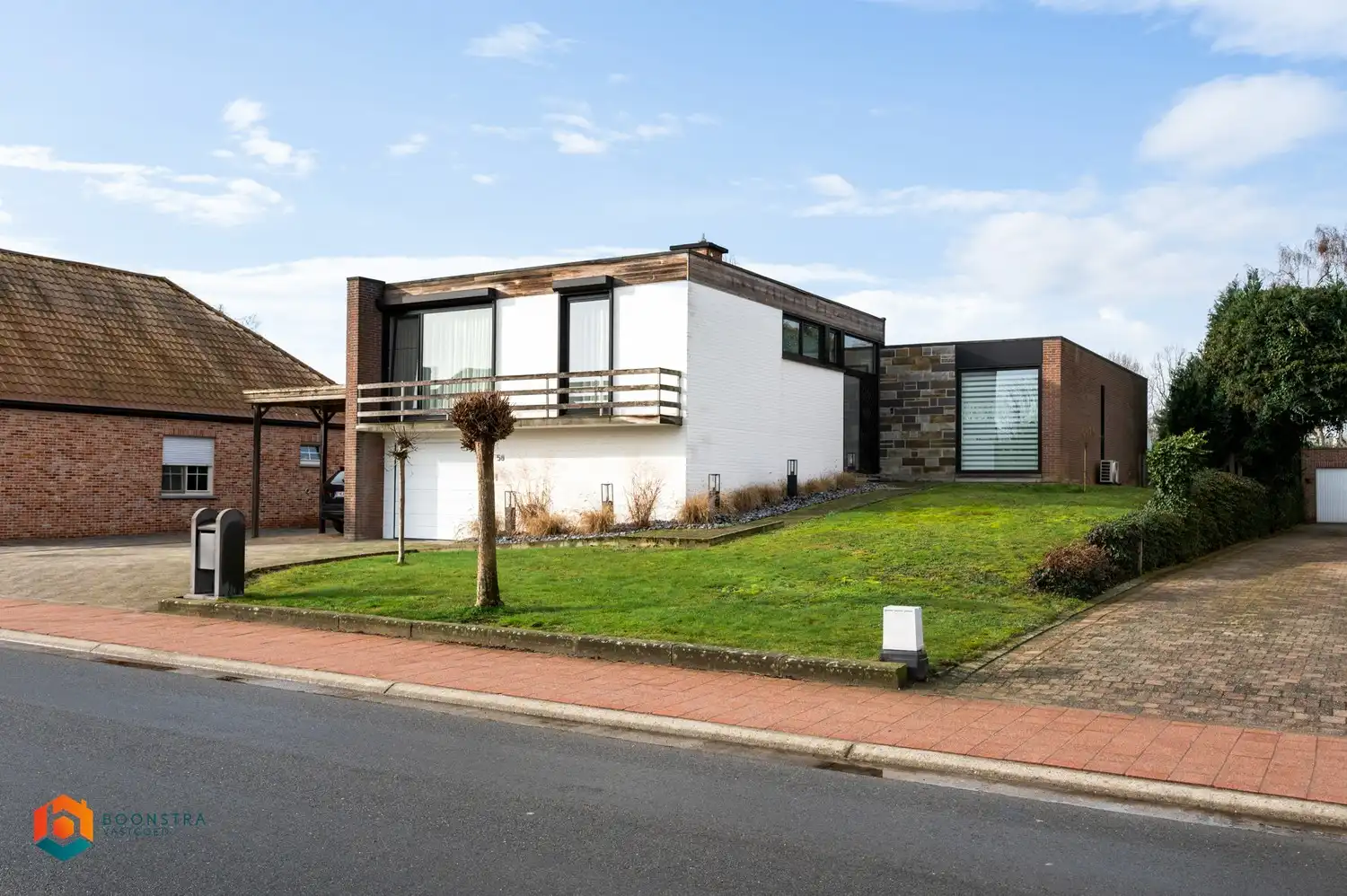 Energiezuinige woning met 3 tot 4 Slpkrs met zonnige tuin (829m2) foto {{pictureIndex}}