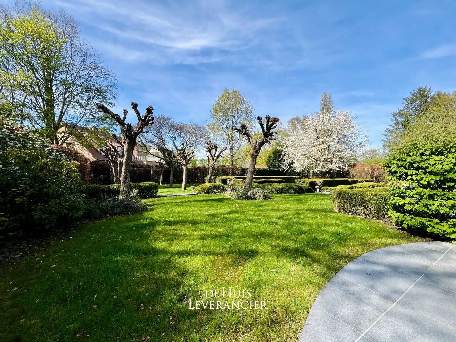 Exclusieve villa op uitzonderlijk perceel van 1 767 m², grenzend aan natuurgebied foto 7