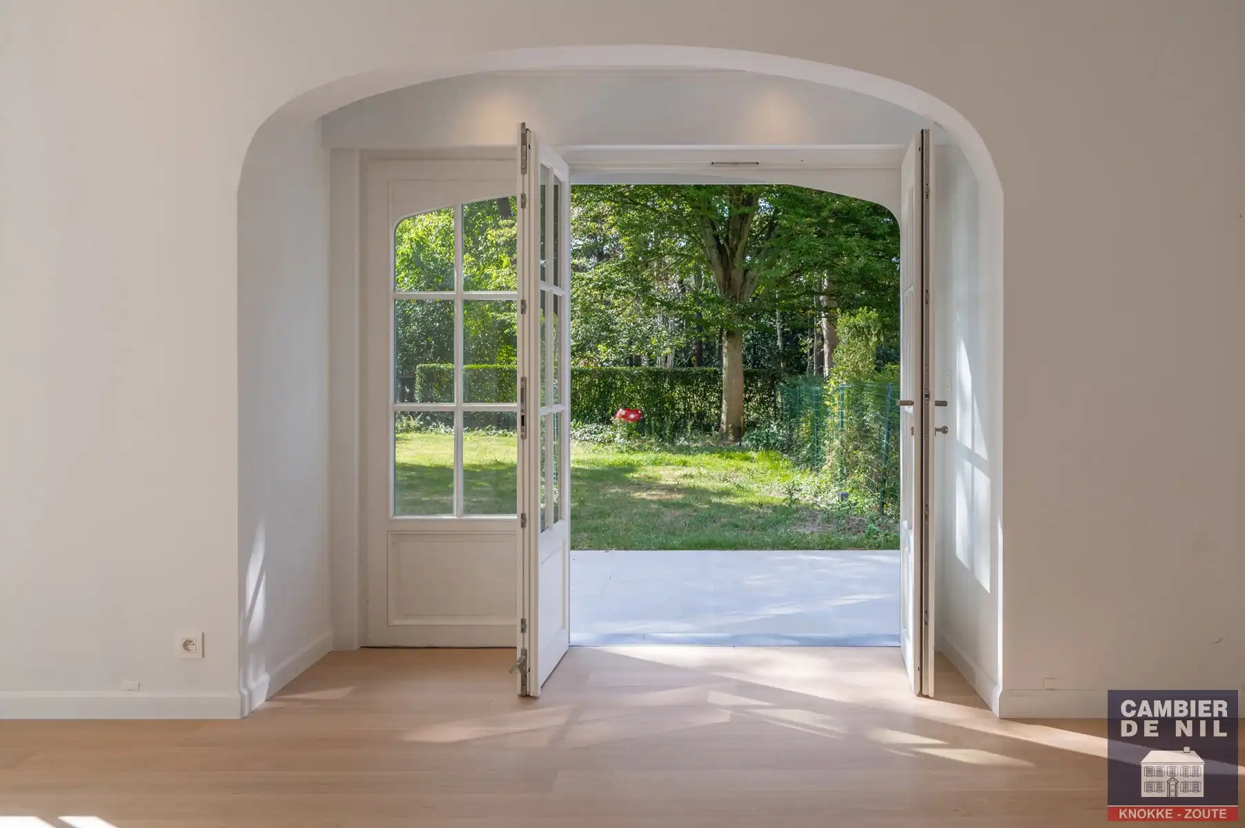 Gerenoveerde, ongemeubelde koppelvilla met zuidgerichte tuin palend aan de golf - Zoute foto 15