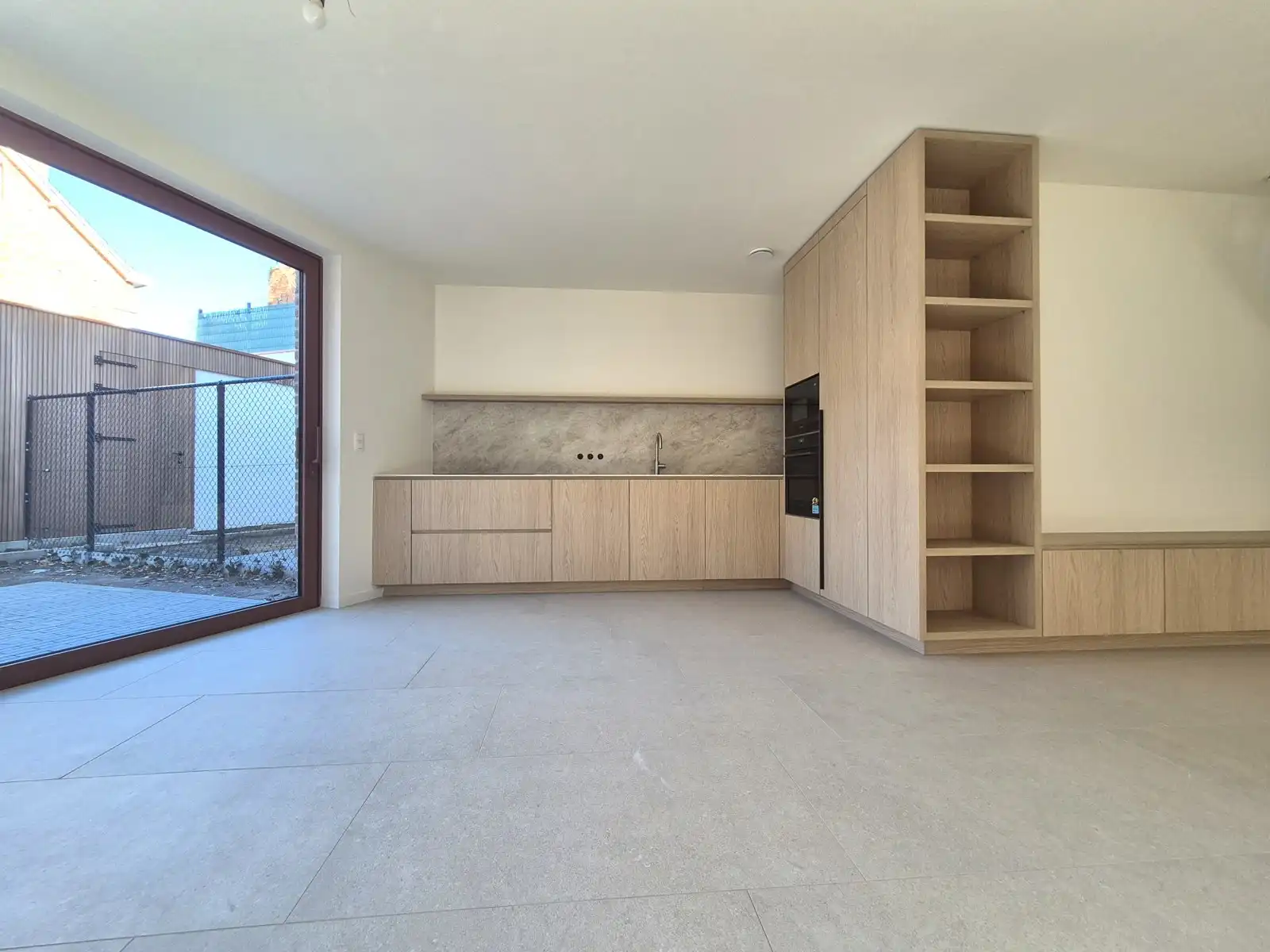 Nieuwbouw beste technieken én afwerking (ingebouwde kasten)! foto 3