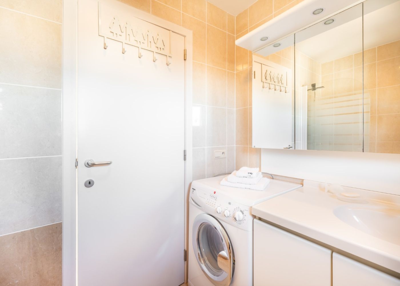 Penthouse met 2 slaapkamers en ruim zonneterras vlakbij zee foto 25