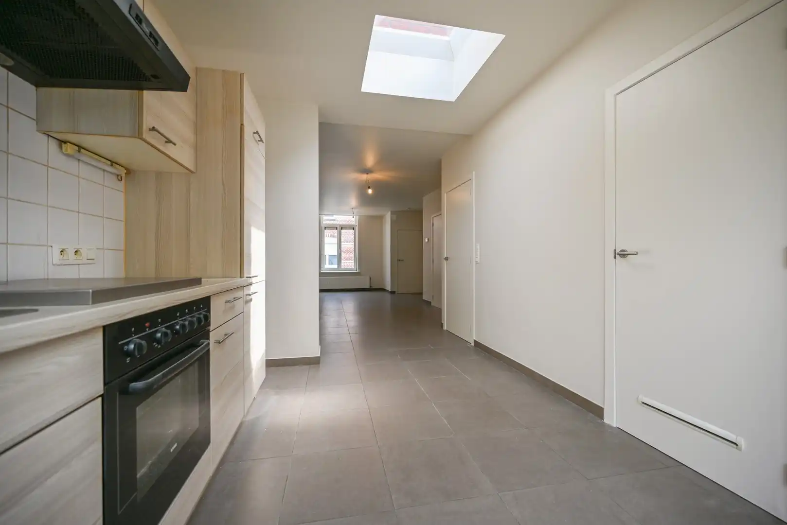 Instapklare woning met twee slaapkamers nabij centrum Izegem foto 7