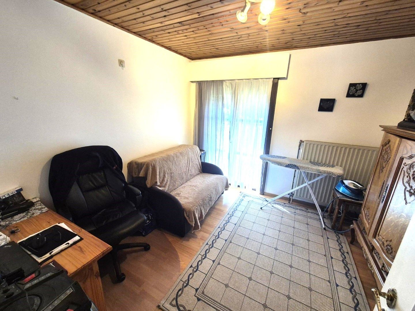 Ruime bungalow met tuin in Zulte foto 8