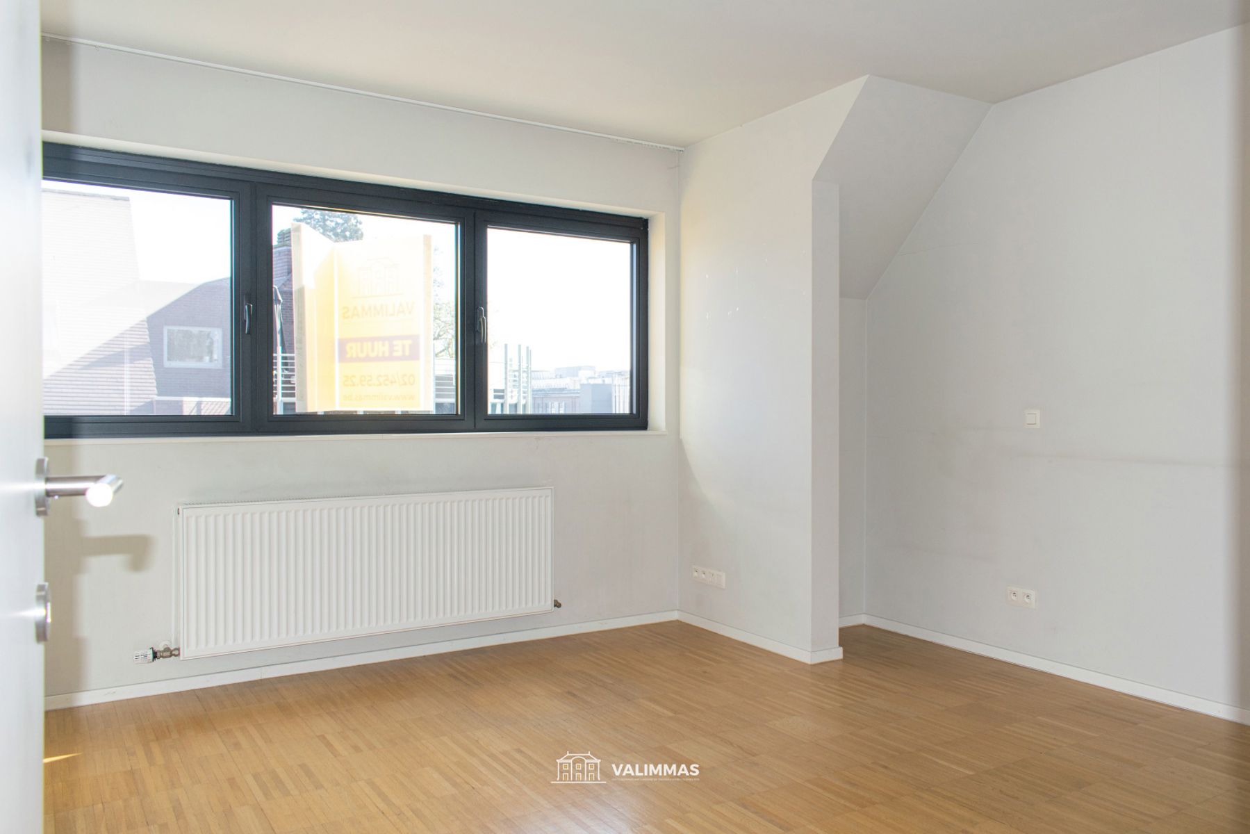 Zeer ruim duplex-appartement met terras, garage, parking... foto 10