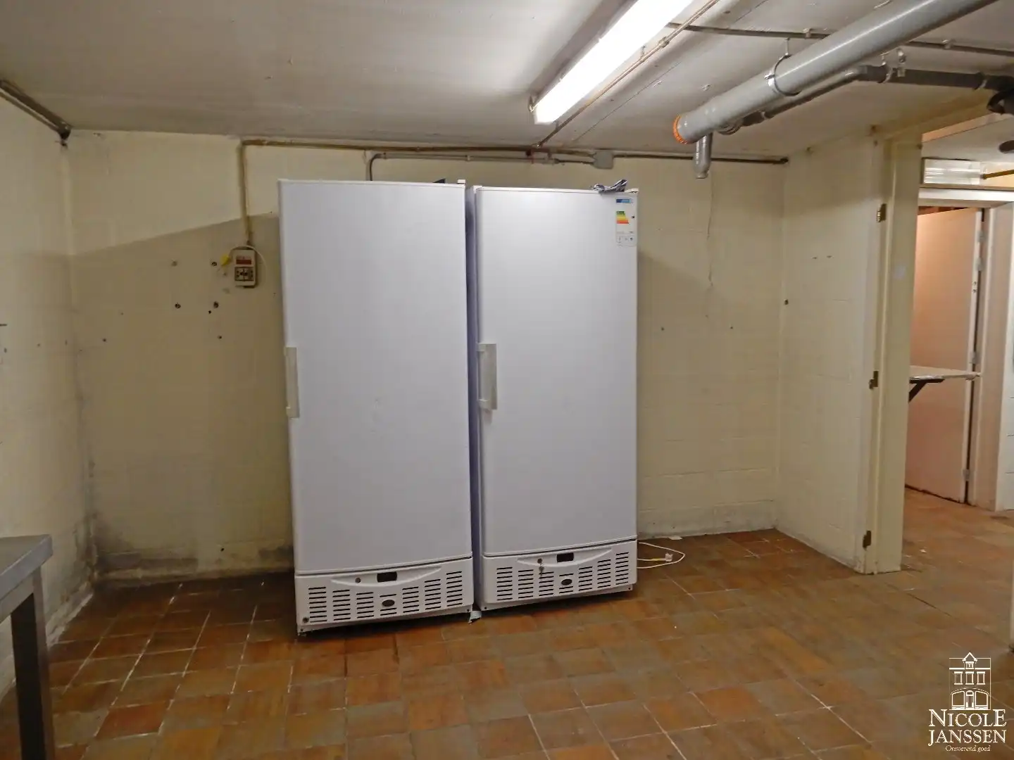 Mooi en instapklaar horecapand met parkeergelegenheid in de buurt foto 7