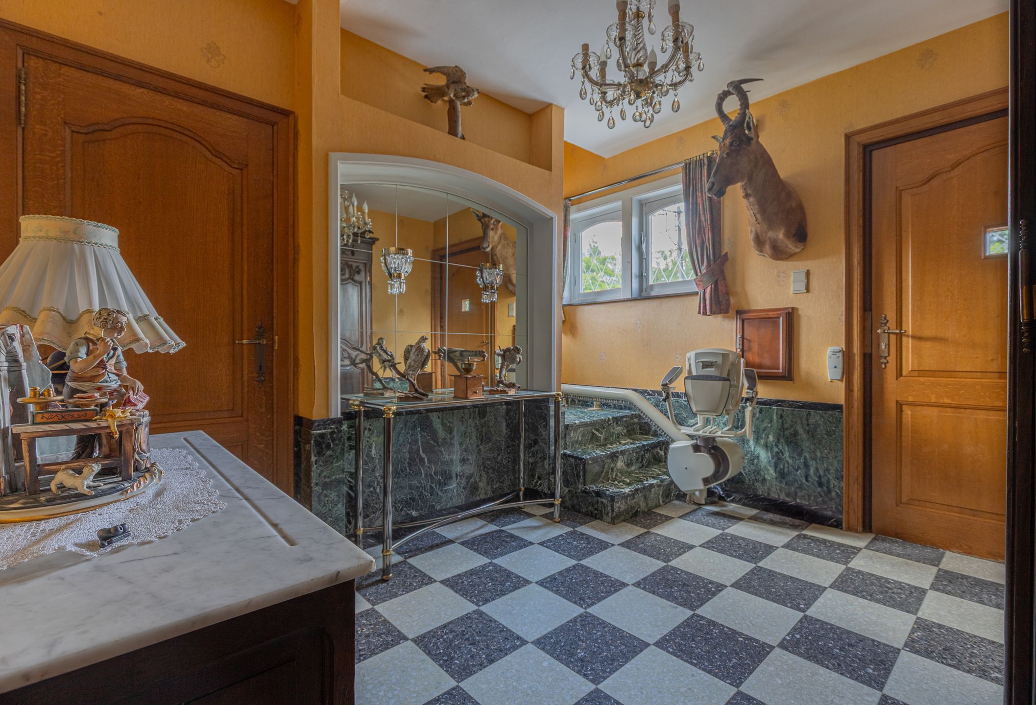 AALST – Halfopen bebouwing met villa-allure op 3114 m² foto 4