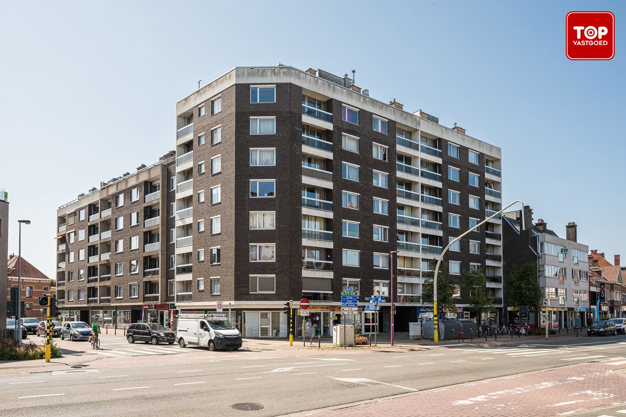 Instapklaar appartement met 2 slaapkamers, 2 terrassen en garage foto 26