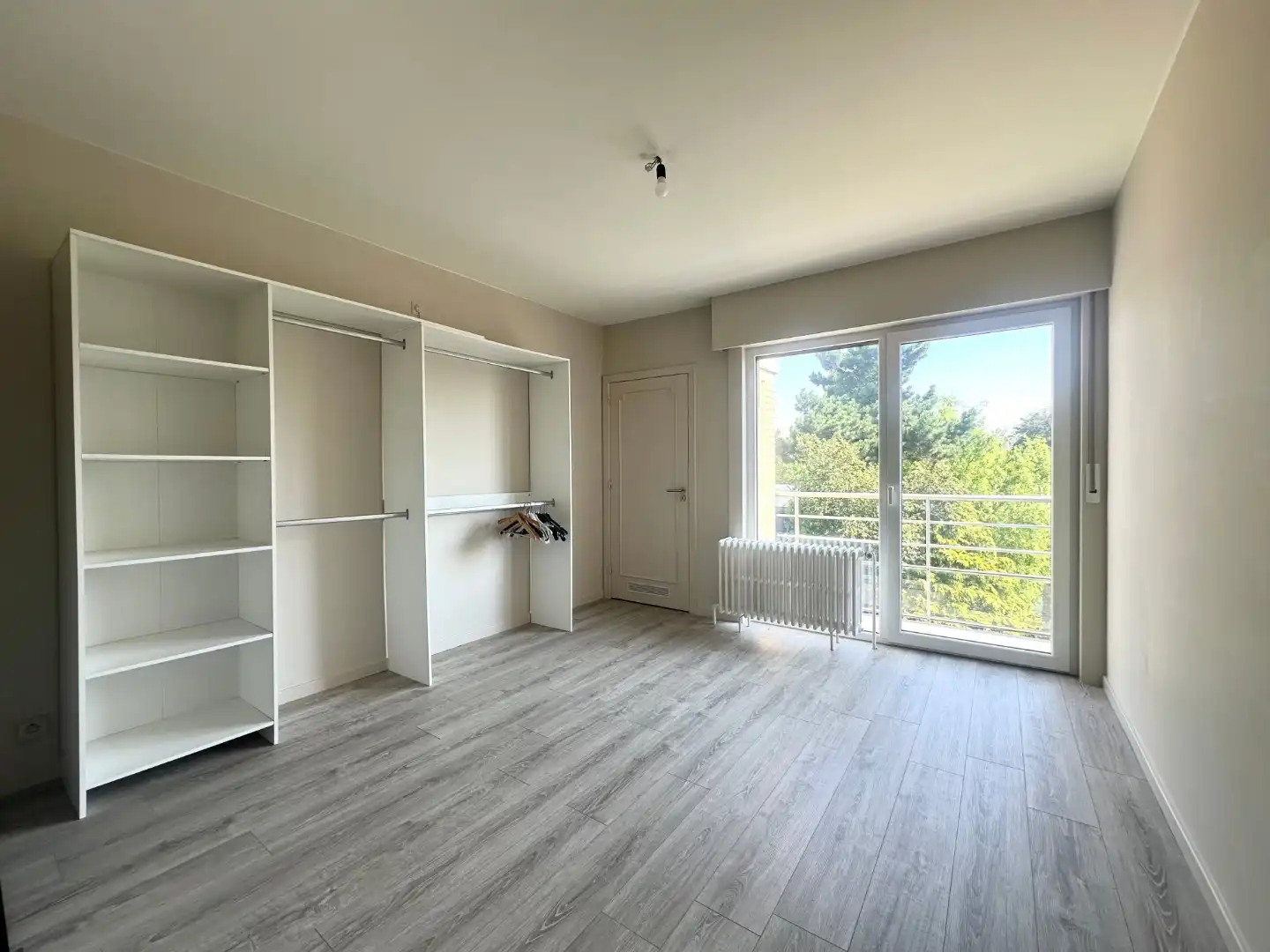 Lichtrijk appartement met drie slaapkamers foto 11