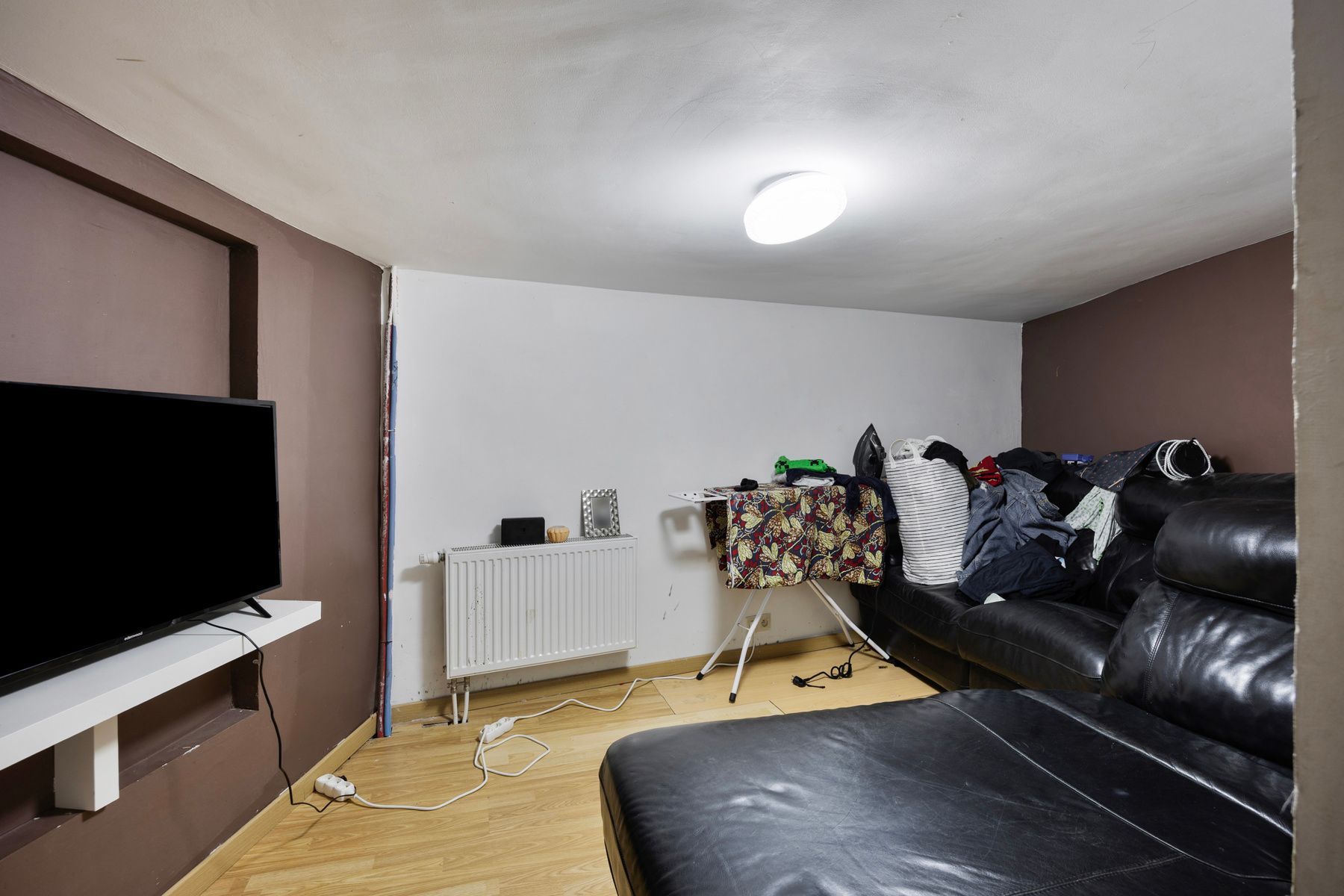 Instapklare halfopen bebouwing met vijf slaapkamers foto 17