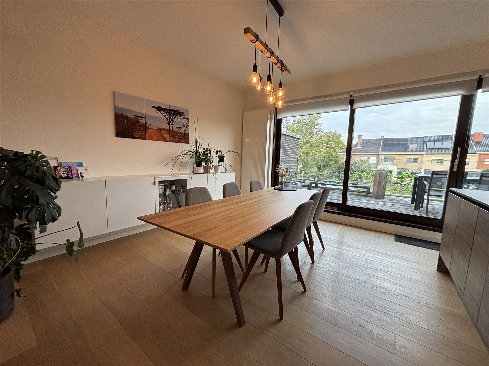 BEZOEKEN VOLZET: Moderne woning met 4 slaapkamers en tuin  foto 5