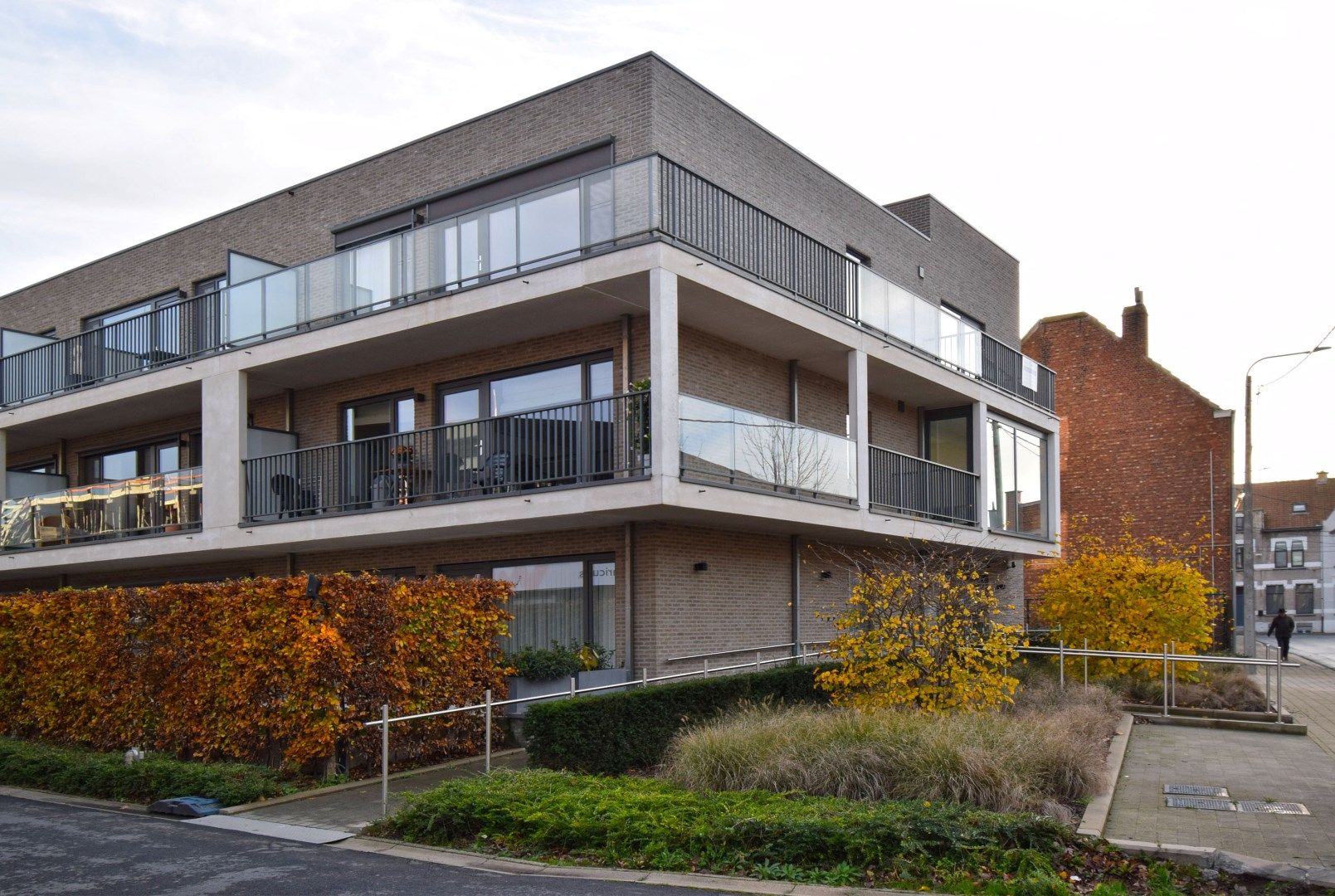 MOOIE BELEGGINGSEIGENDOM - SERVICEFLAT foto {{pictureIndex}}