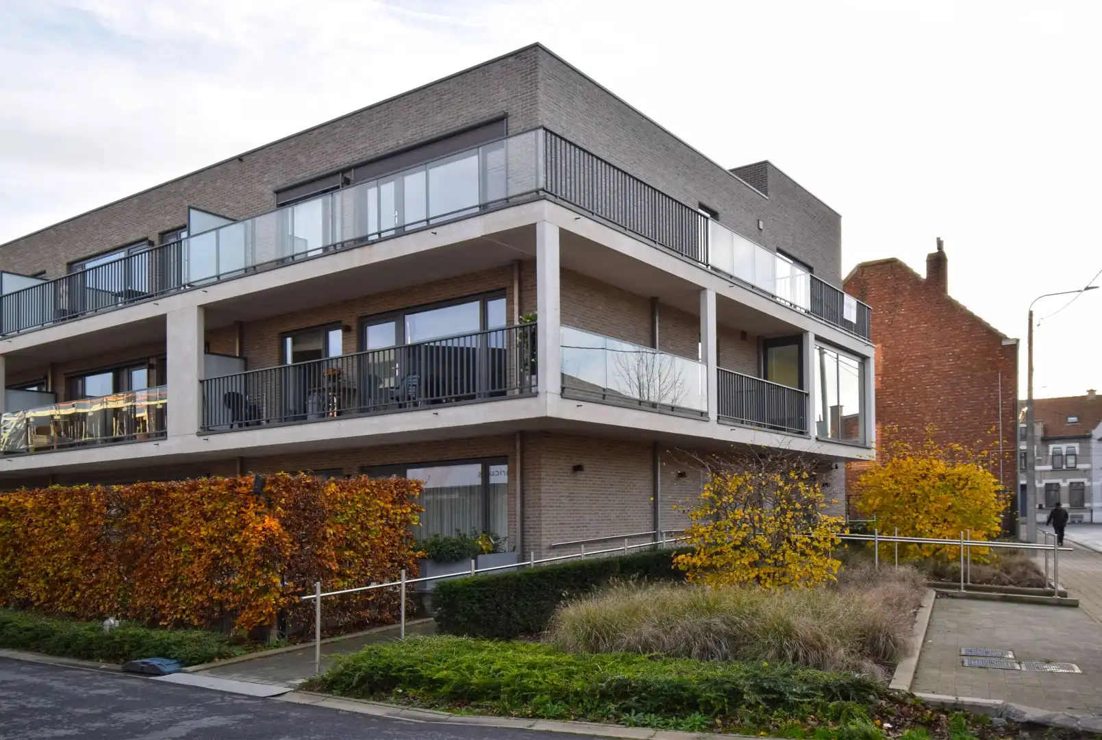 MOOIE BELEGGINGSEIGENDOM - SERVICEFLAT foto {{pictureIndex}}