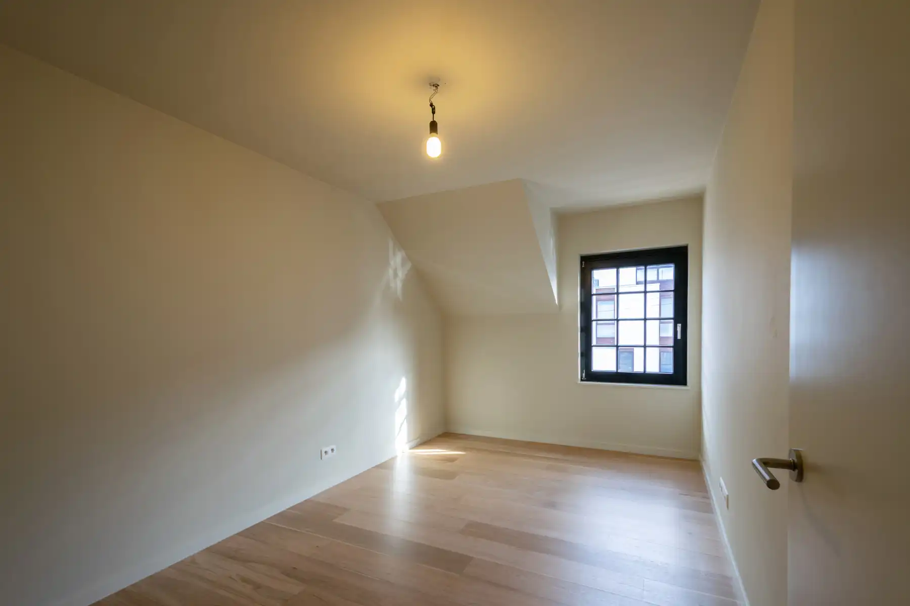 VOLLEDIG GERENOVEERD APPARTEMENT MET LIFT foto 12