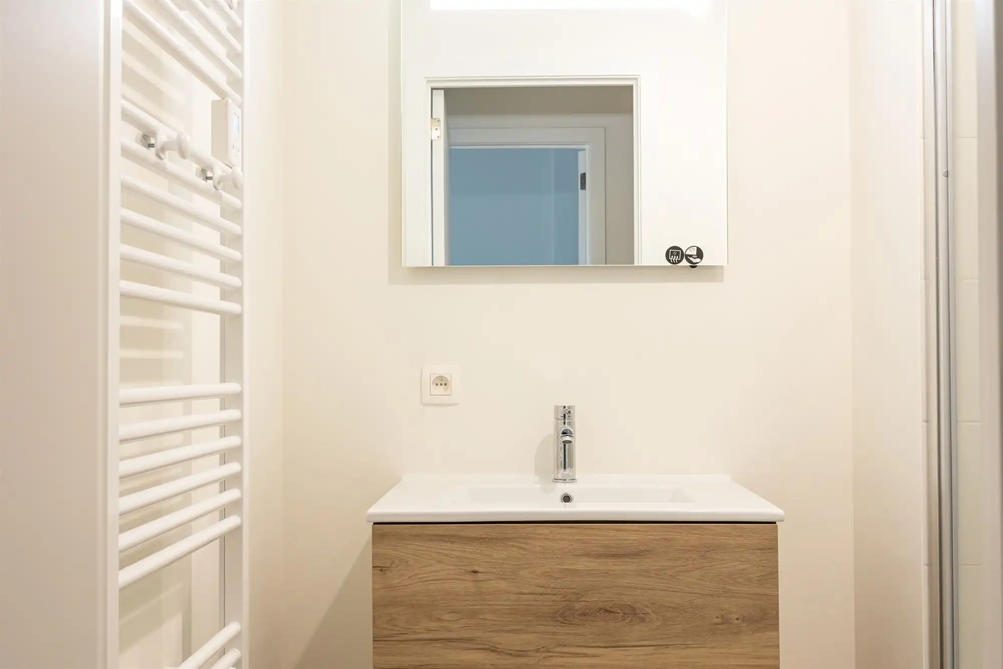 Shigeru Ban: app. met 3 slpkmrs., 2 bank. en 2 terrassen foto 29