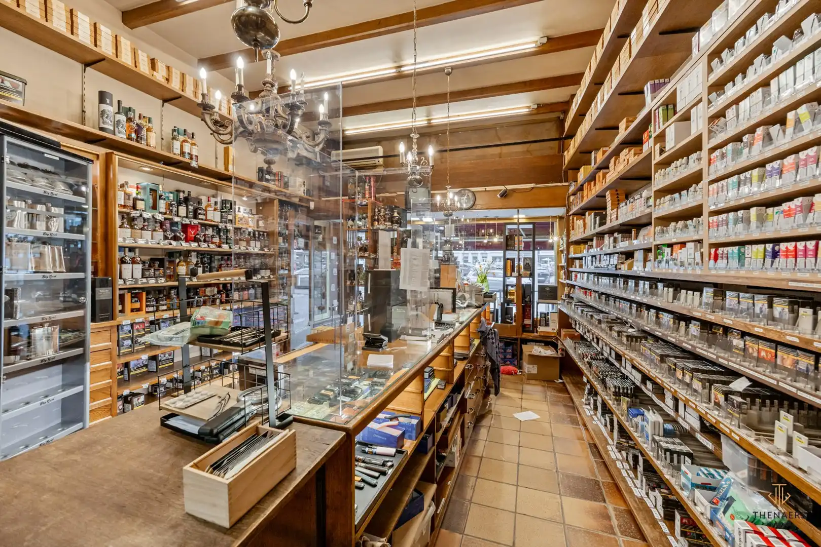 Authentiek handelspand in het centrum. foto 6