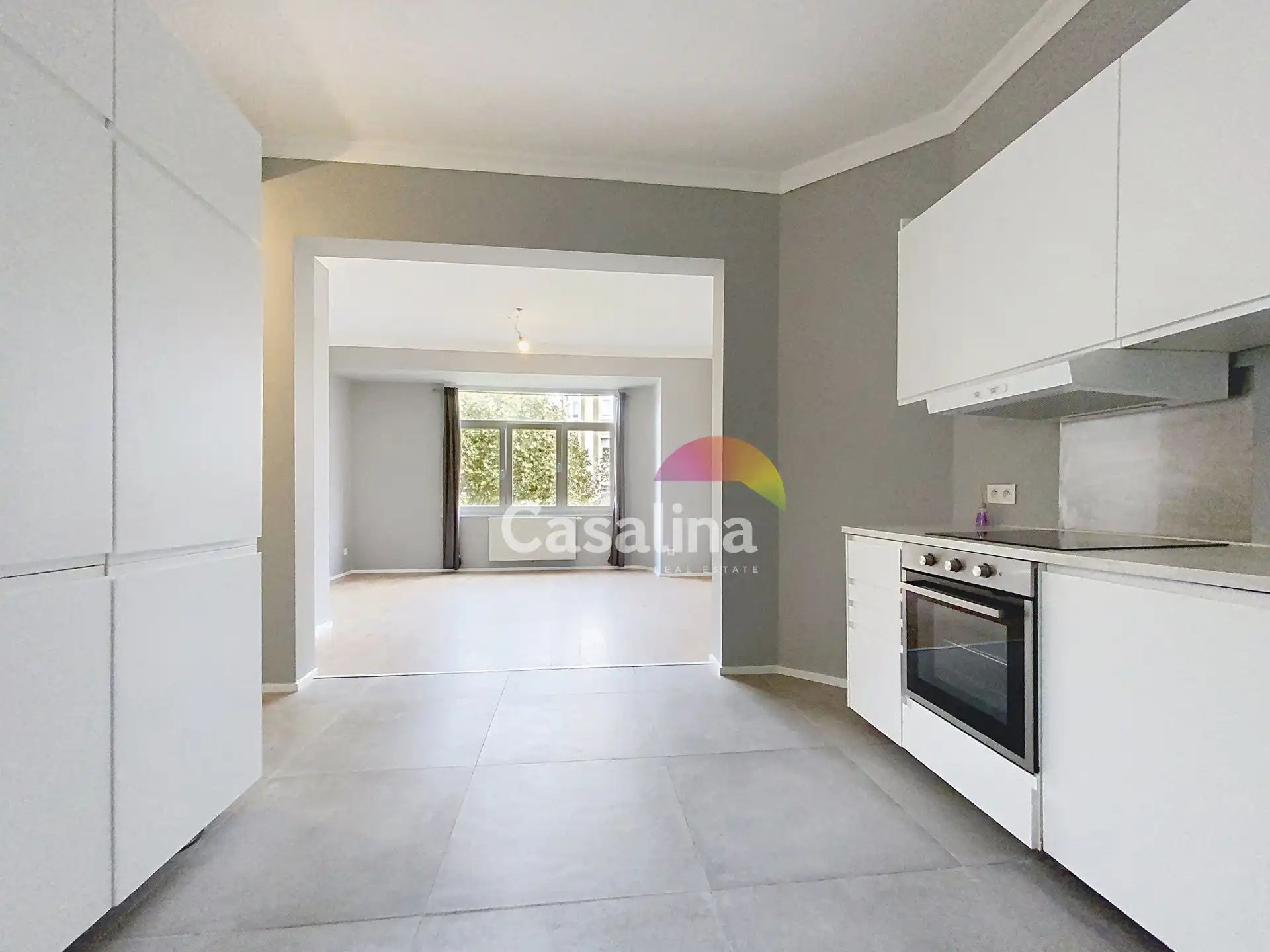 Praktisch ingedeeld appartement met één slaapkamer foto 2