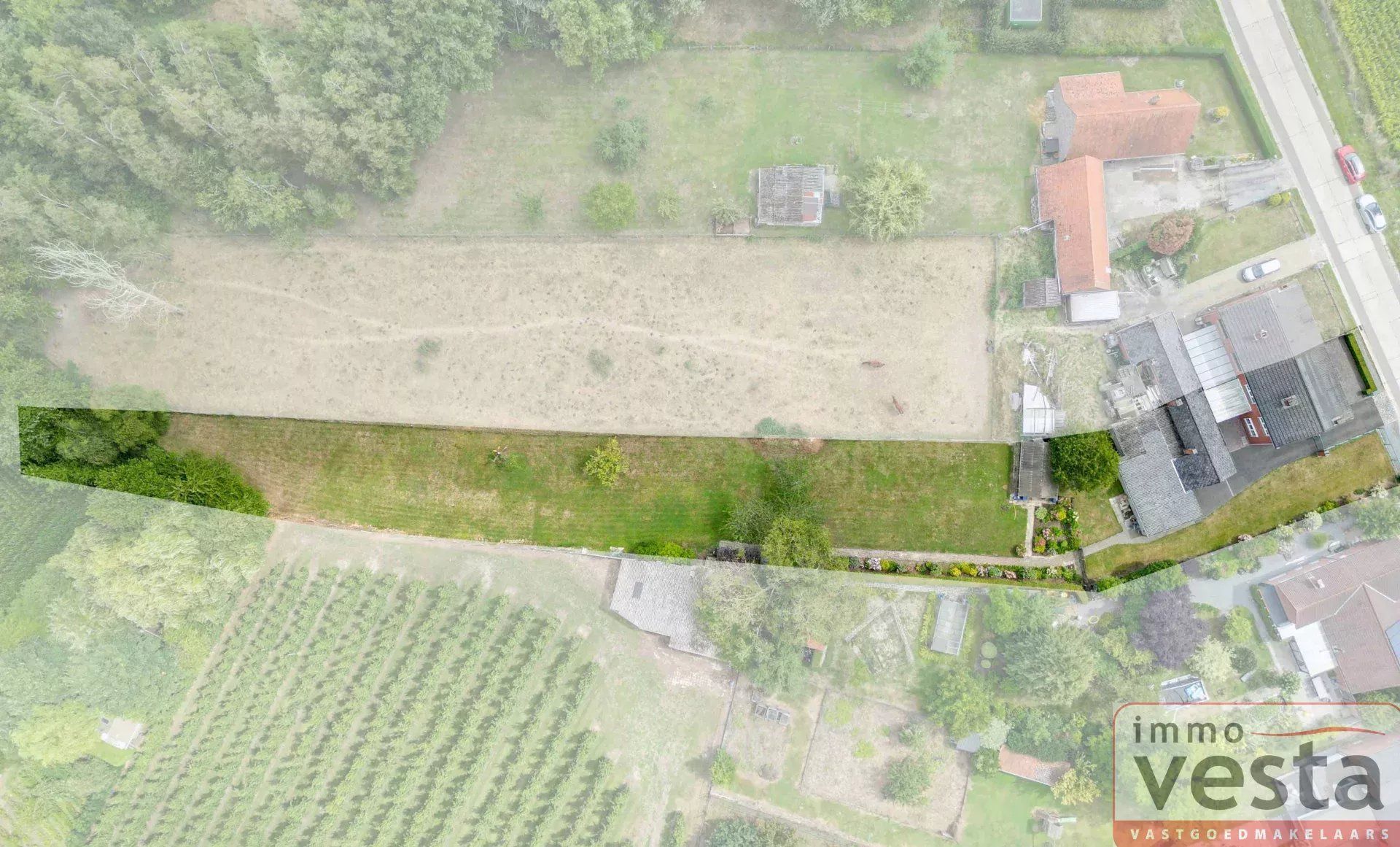Ruime, landelijk gelegen woning op goede locatie foto 2