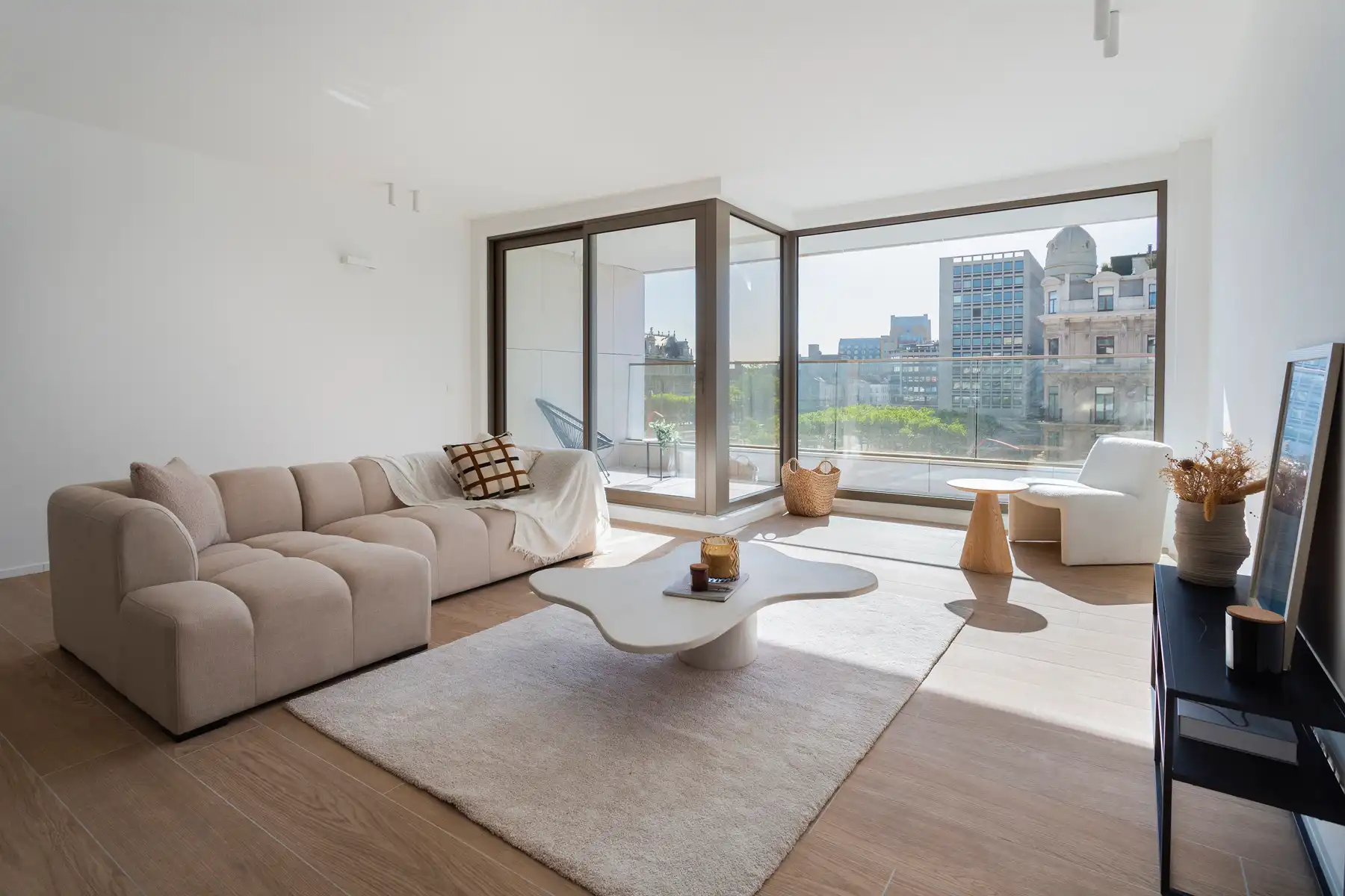 Mooi wonen in een volledig gerenoveerd appartement à Opera foto {{pictureIndex}}