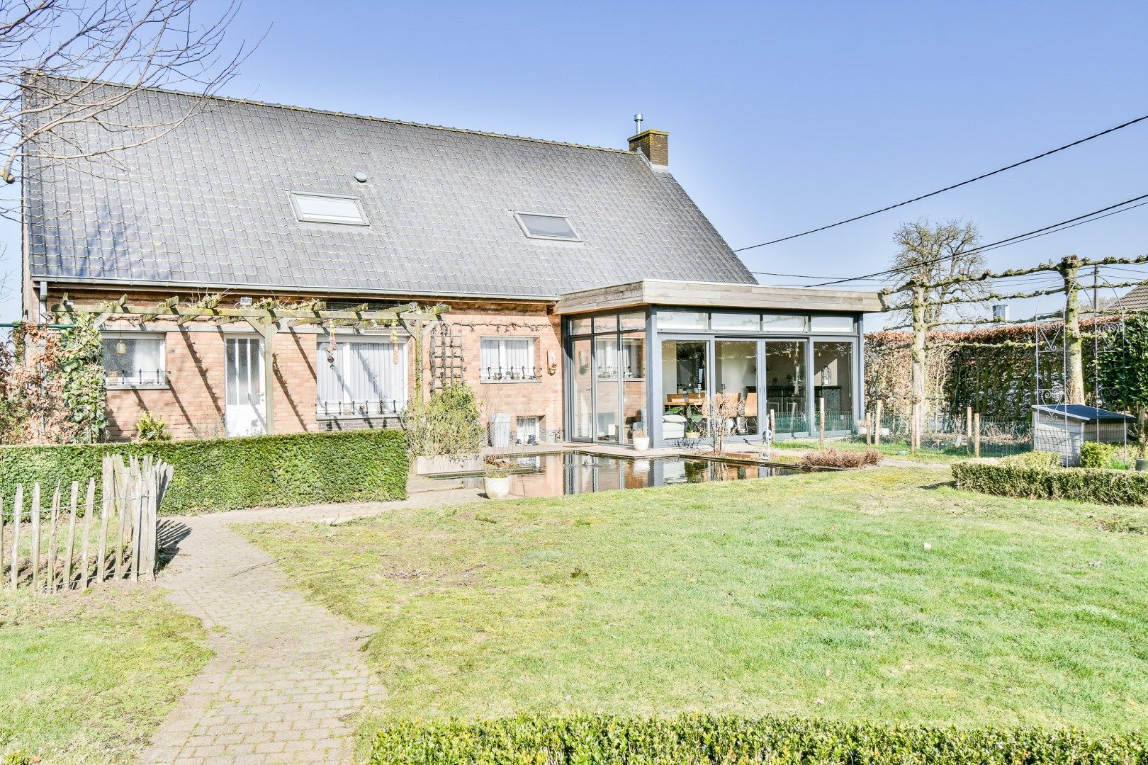 Karaktervolle villa met loodsen te koop in Torhout! foto 20