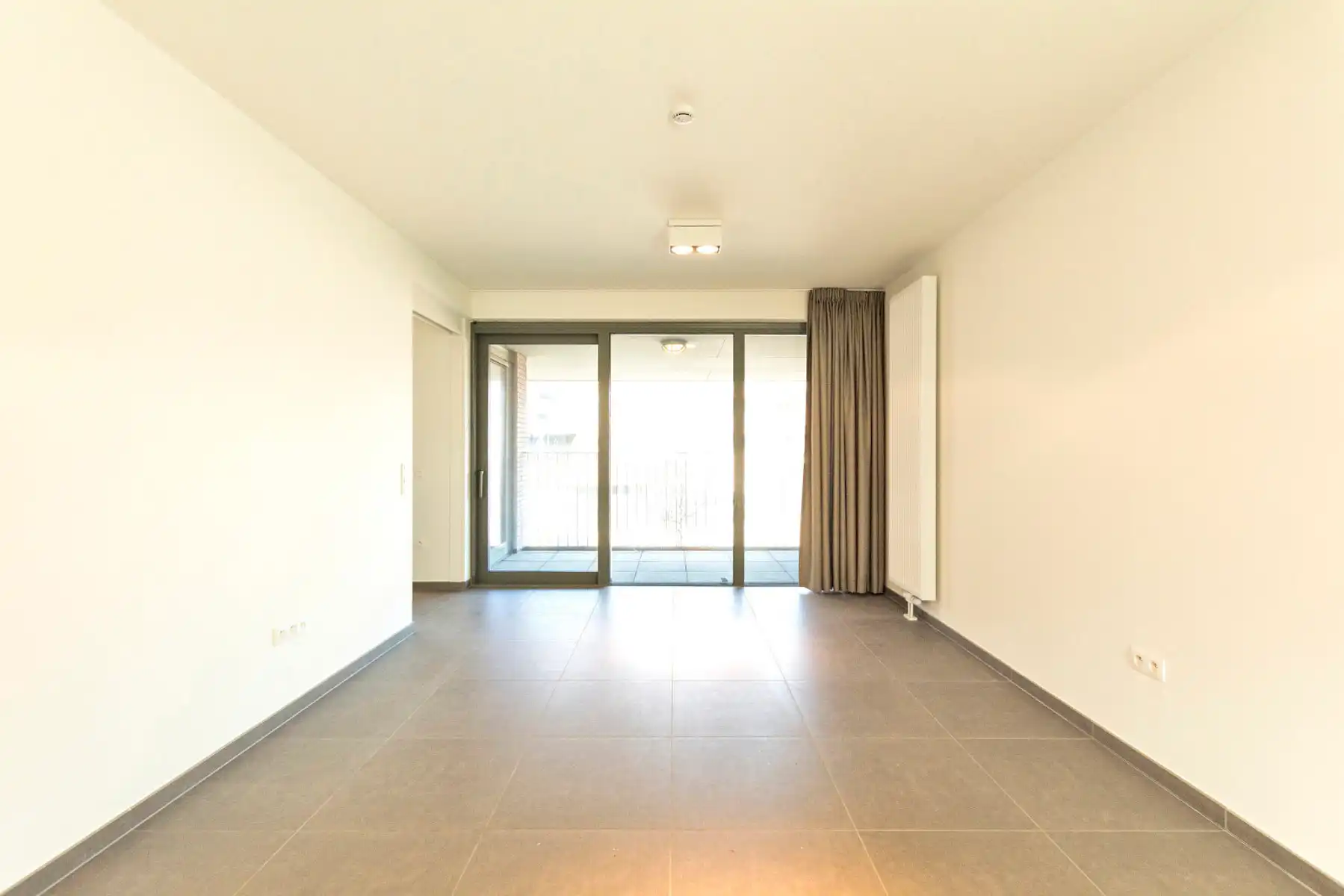 Serviceflat met terras, kelder en mogelijkheid tot garage... foto 5