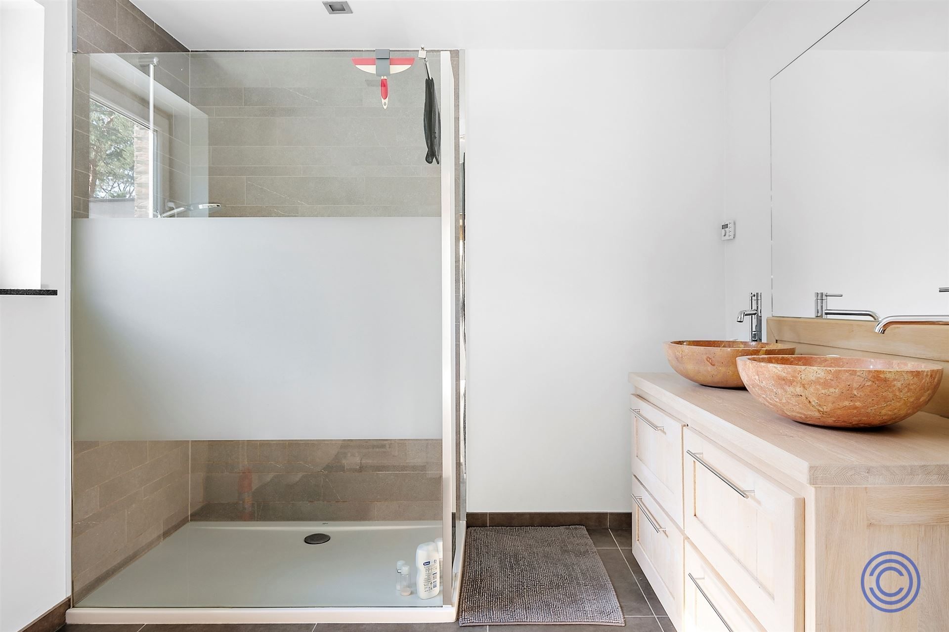 Magazijn ca. 466m² + luxueuze woning ca. 367m²! foto 14